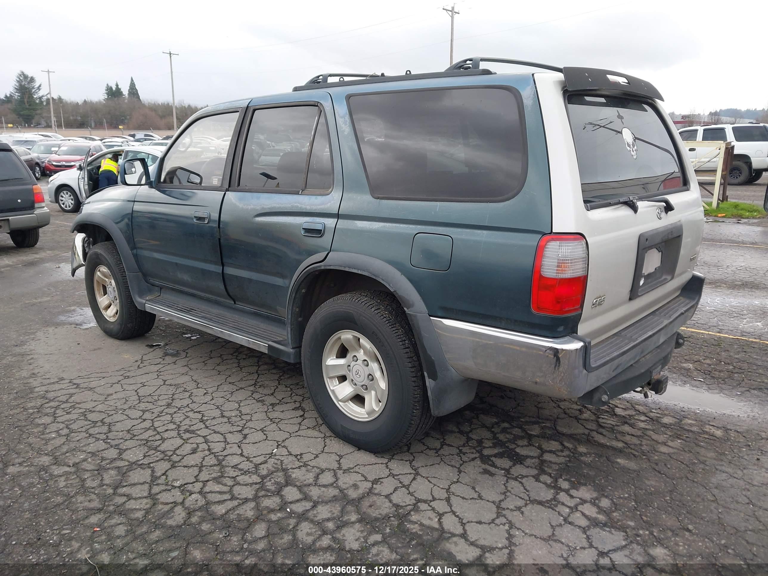 TOYOTA 4RUNNER image 3