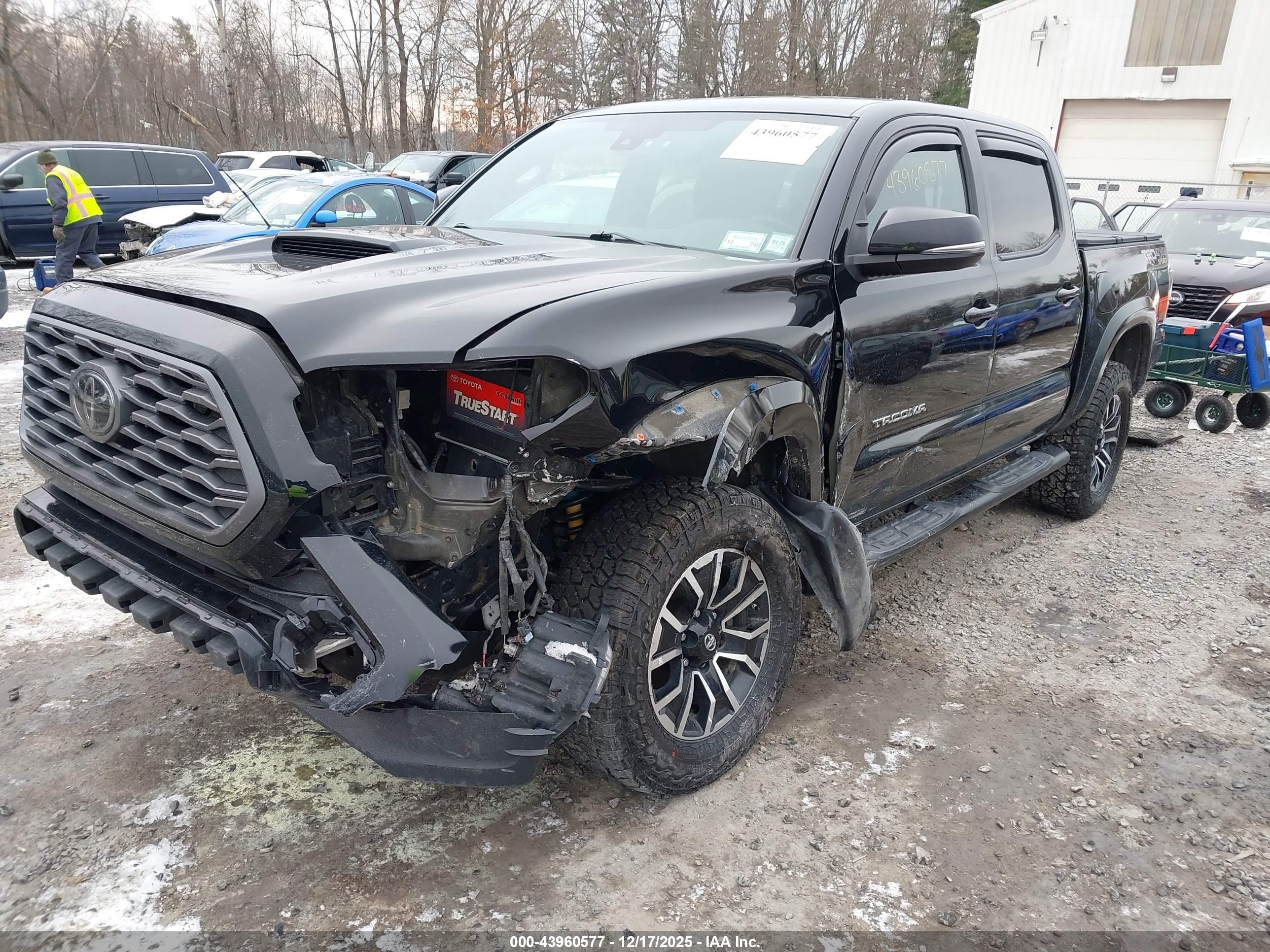 TOYOTA TACOMA image 2
