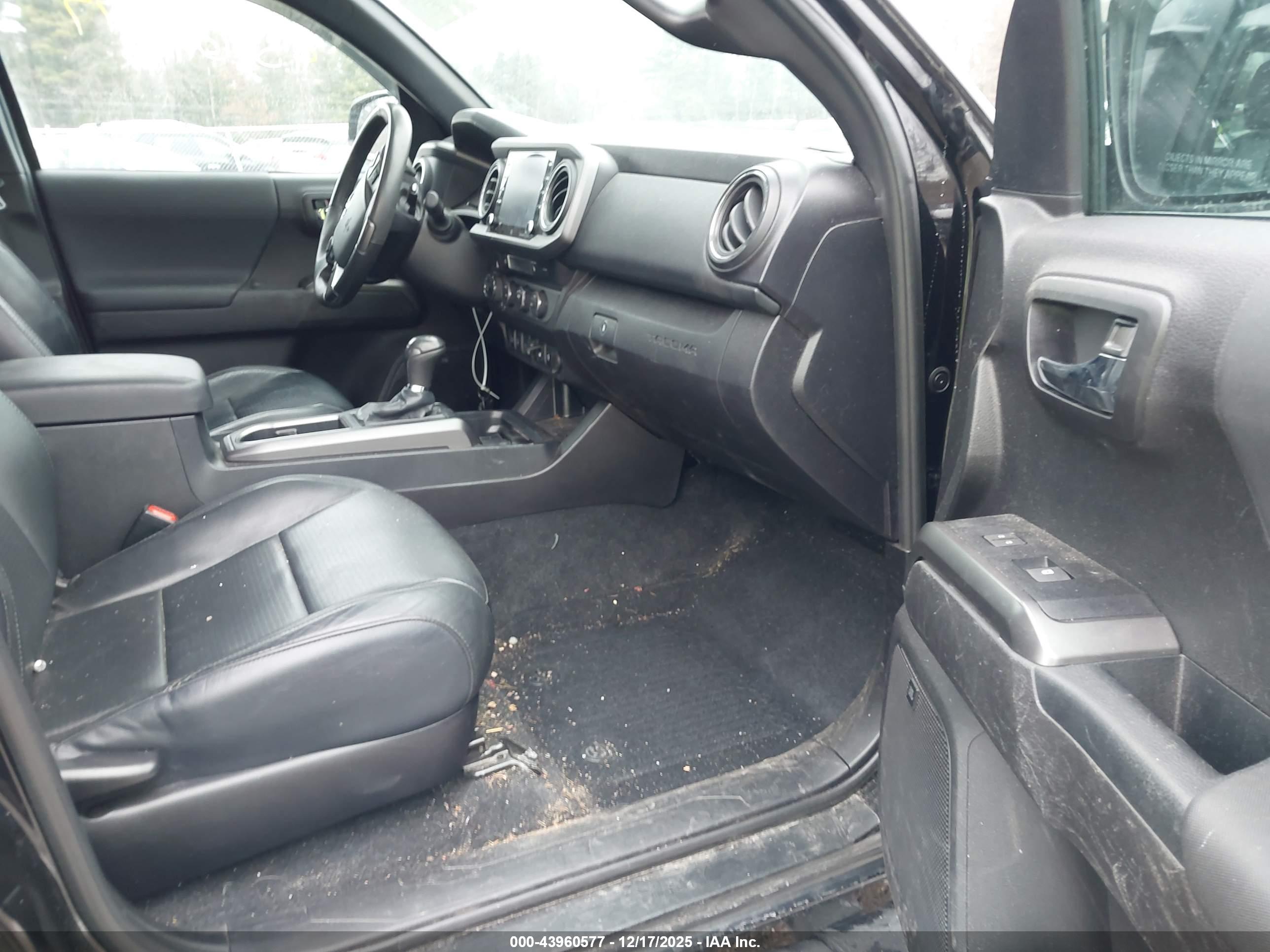 TOYOTA TACOMA image 5