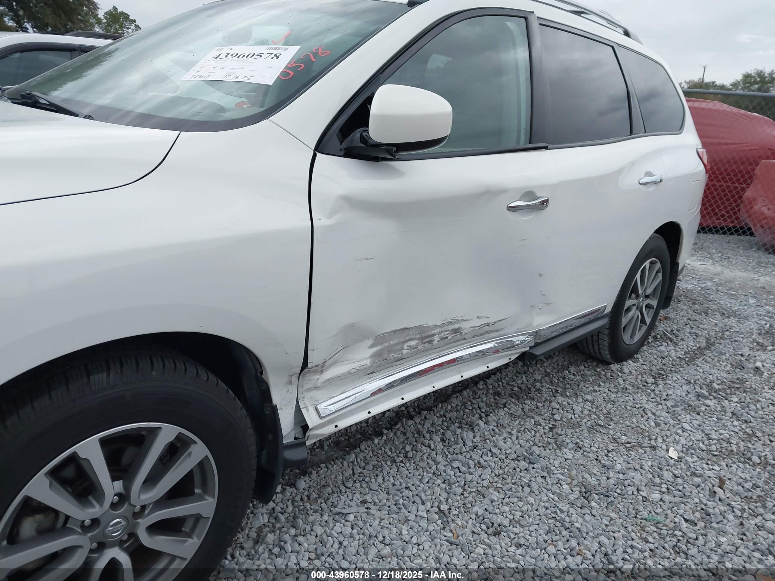 NISSAN PATHFINDER image 6
