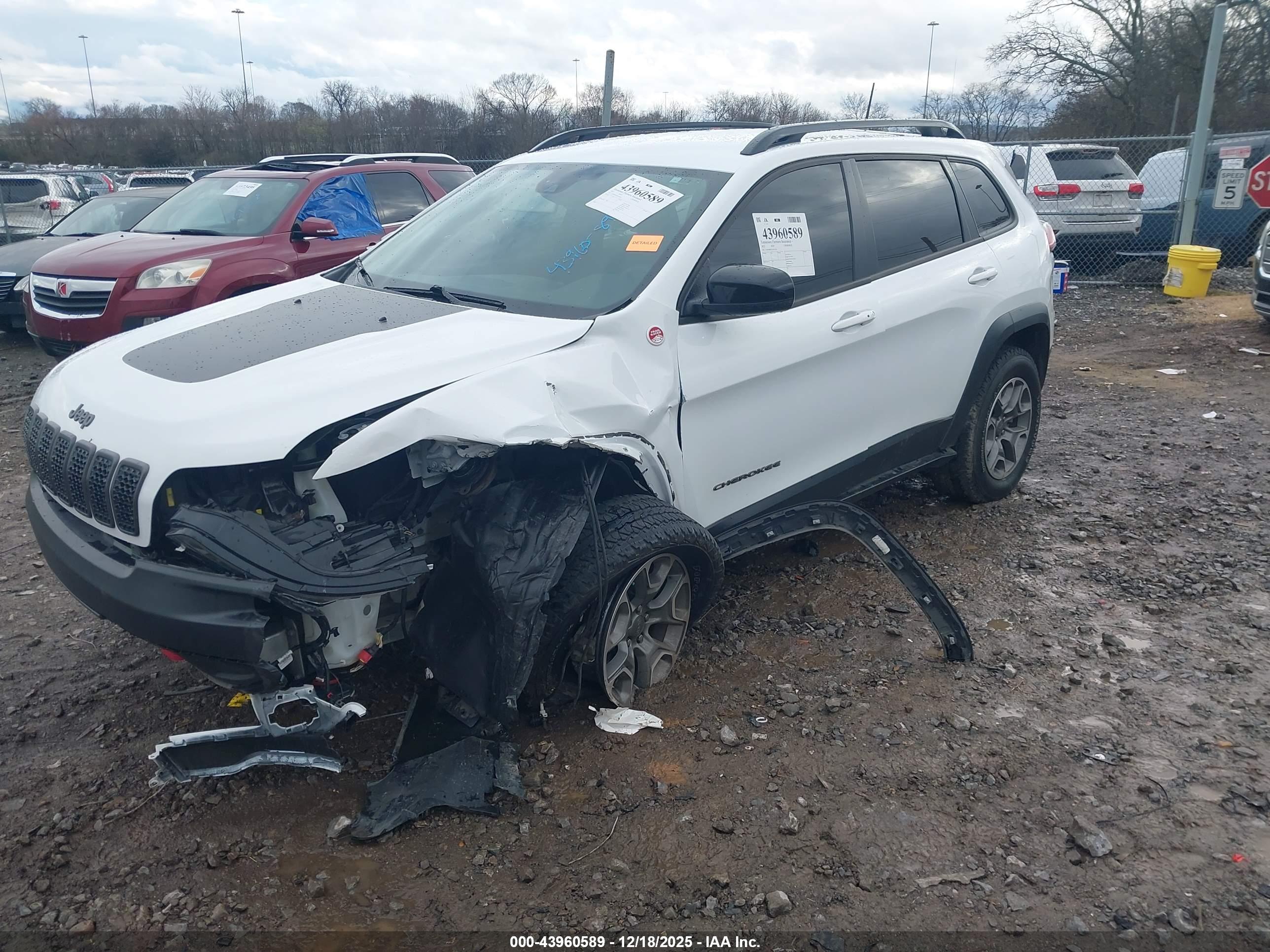 JEEP CHEROKEE image 2