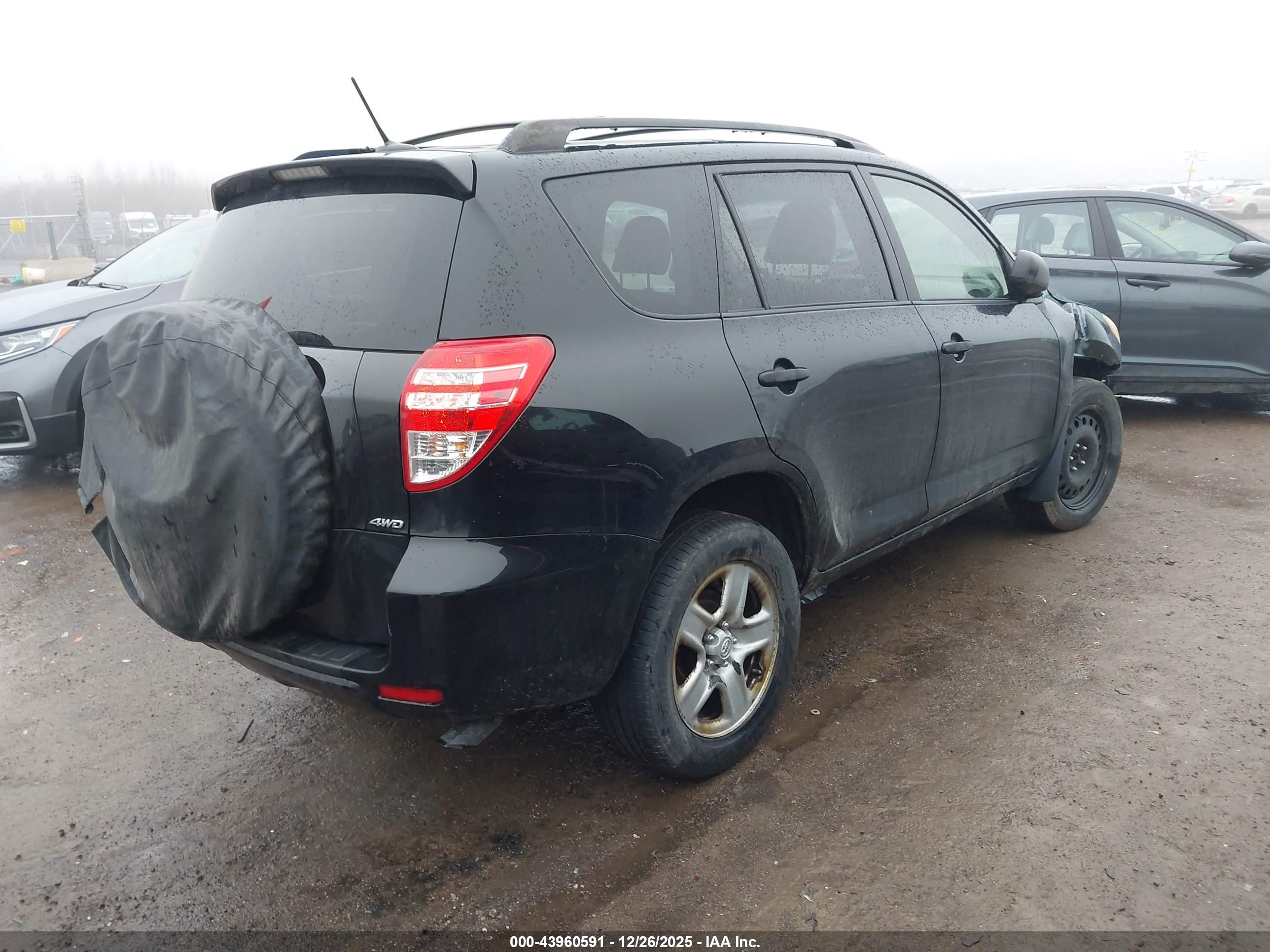 TOYOTA RAV4 image 4