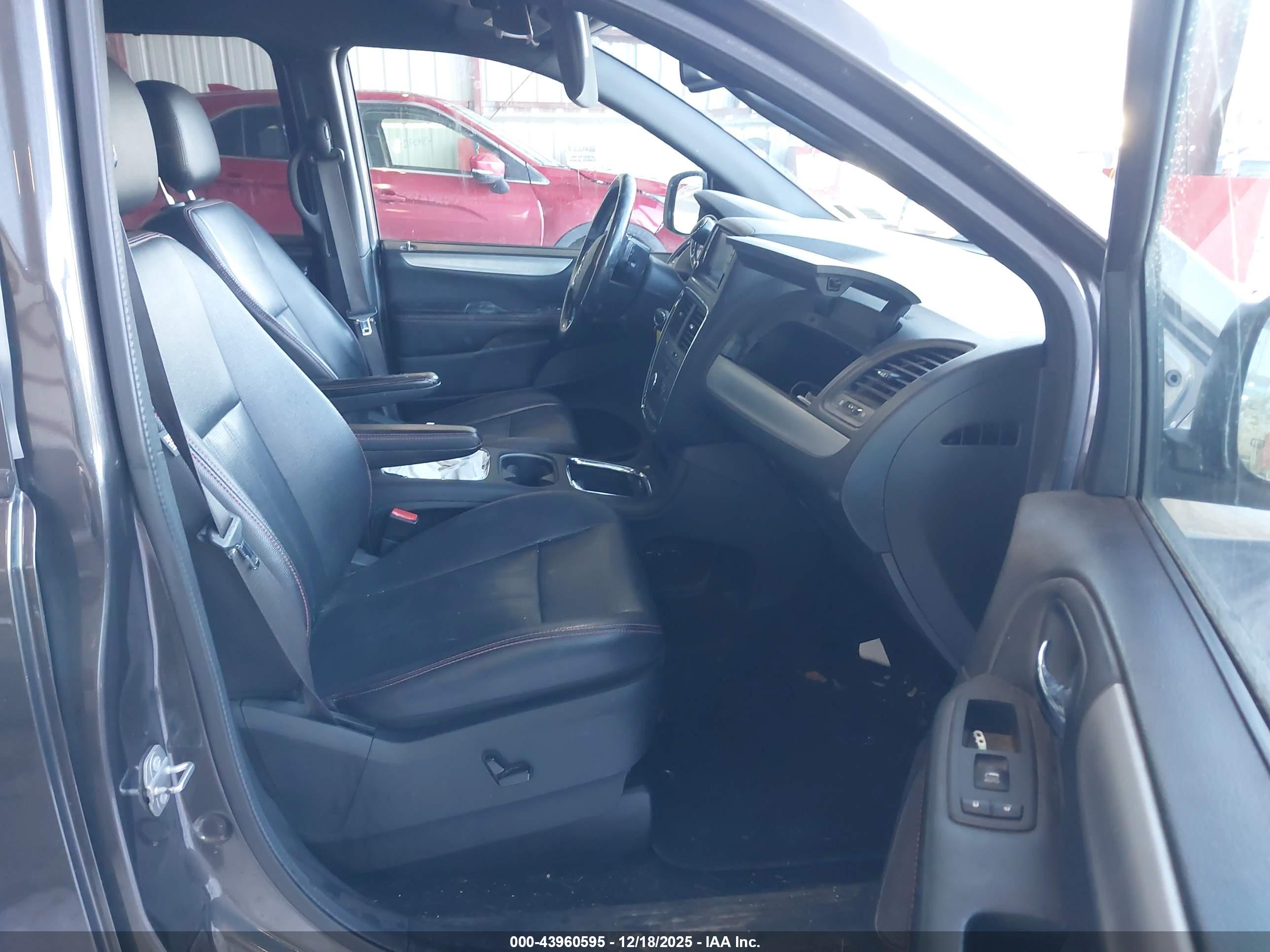 DODGE GRAND image 5
