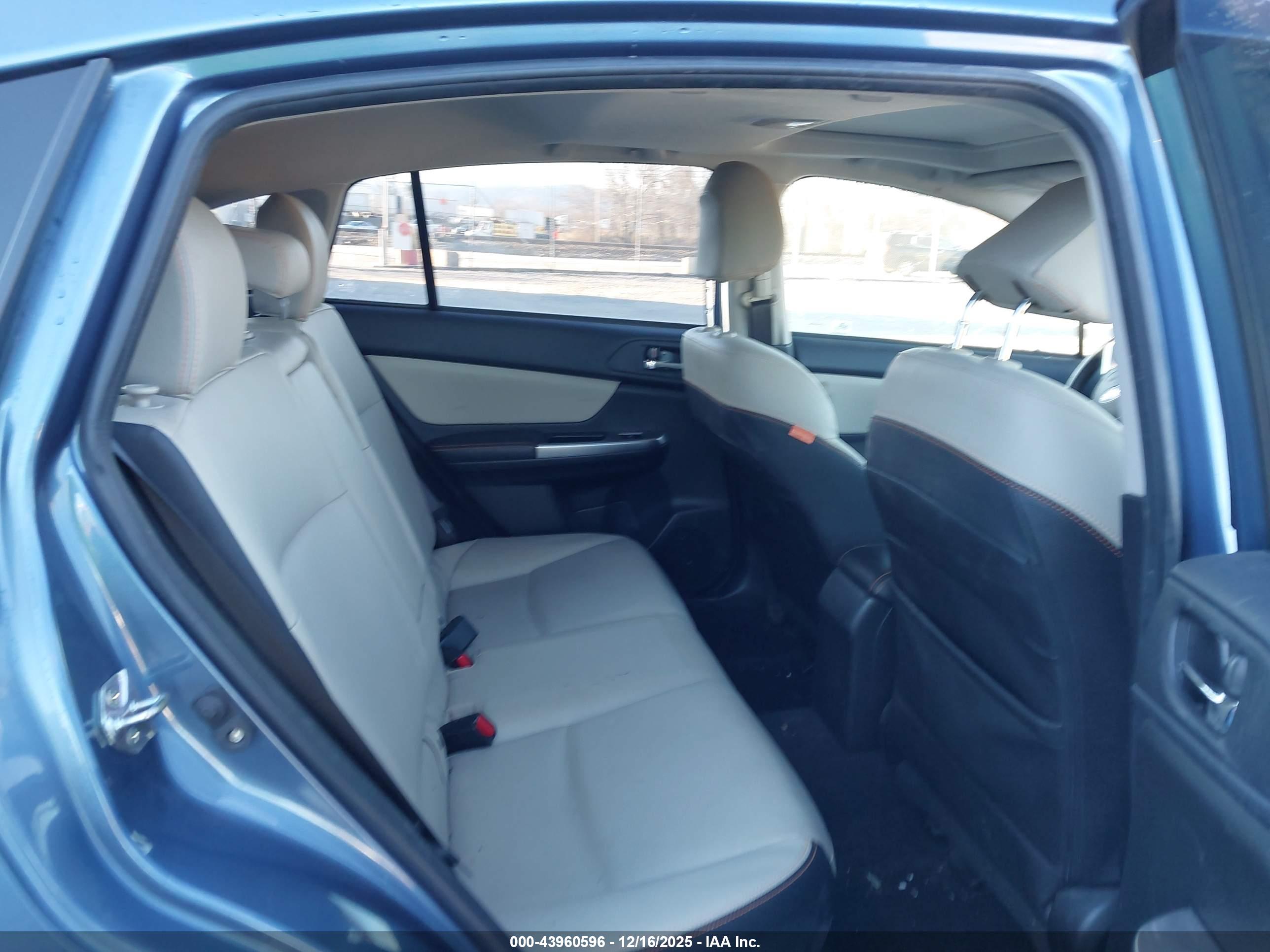 SUBARU CROSSTREK image 8