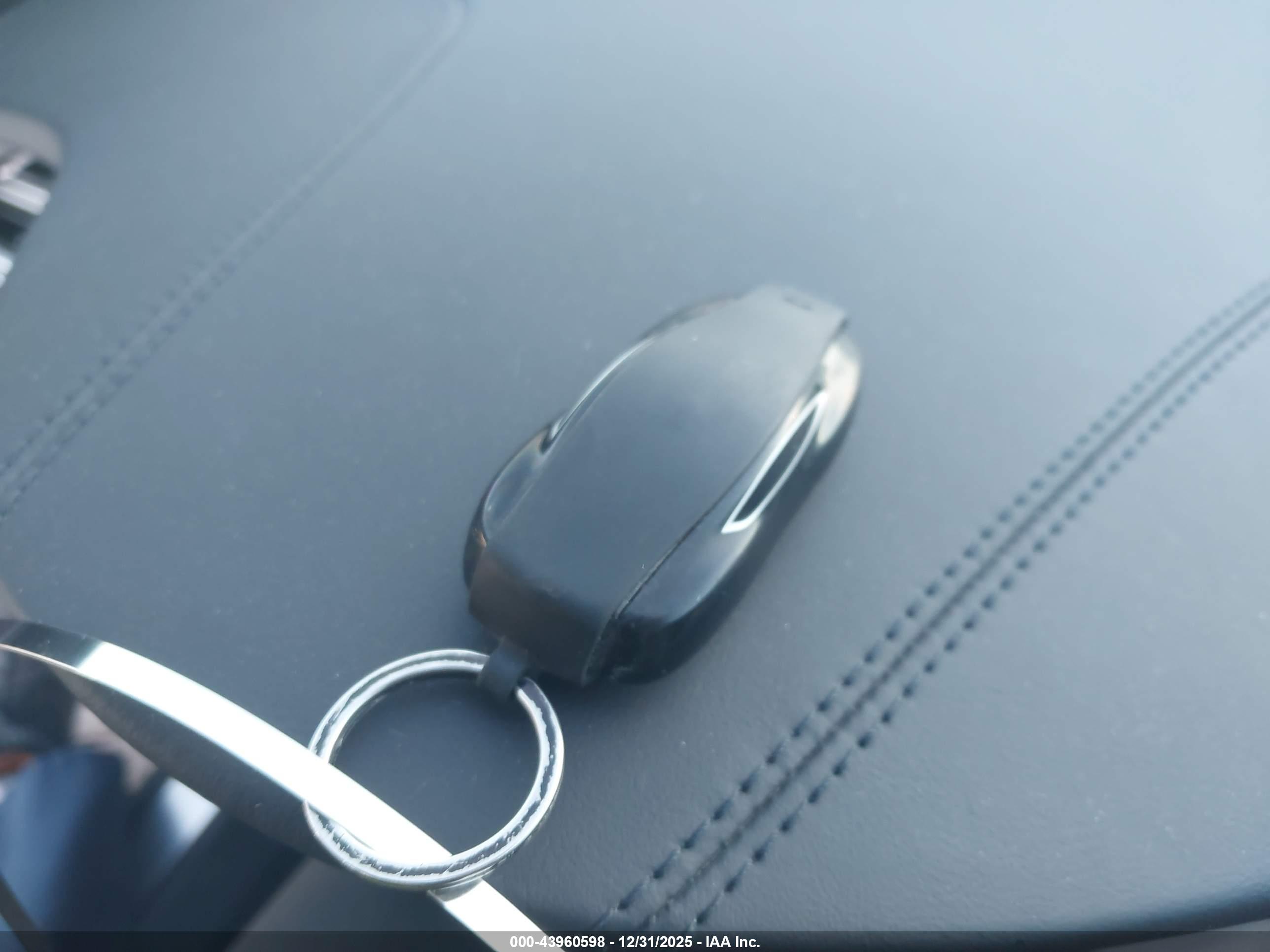 TESLA MODEL image 11