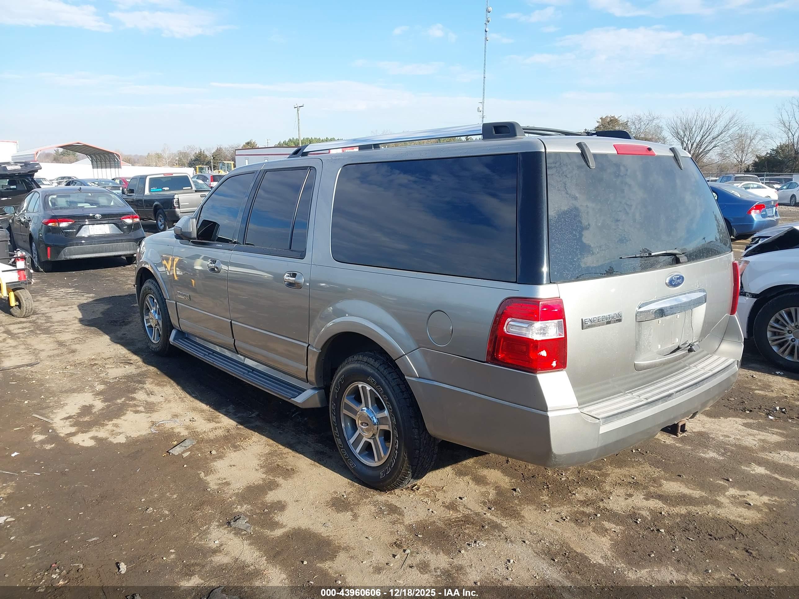 FORD EXPEDITION image 3