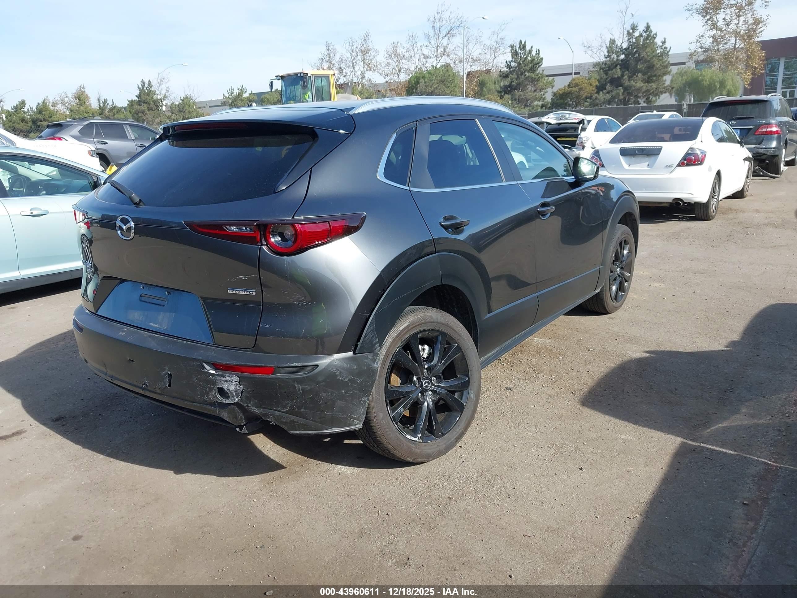 MAZDA CX-30 image 4