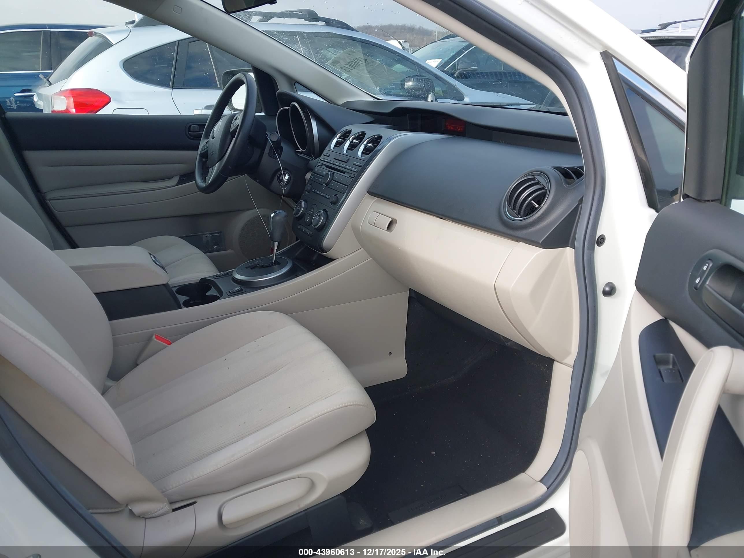 MAZDA CX-7 image 5