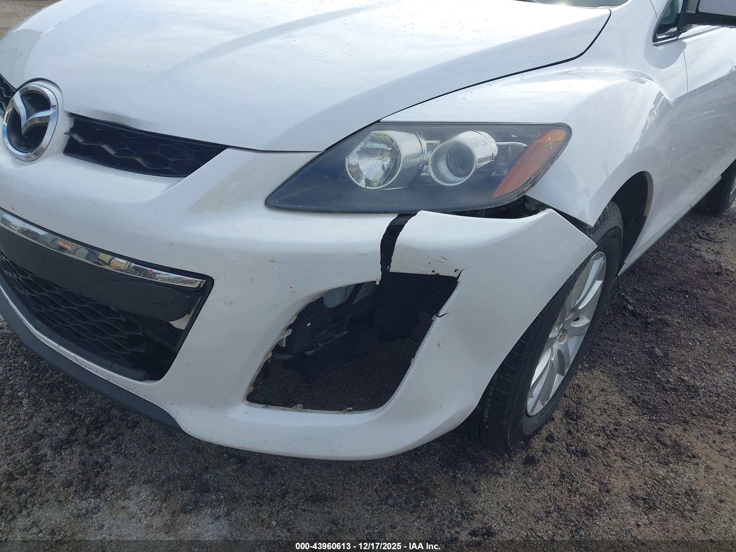 MAZDA CX-7 image 6