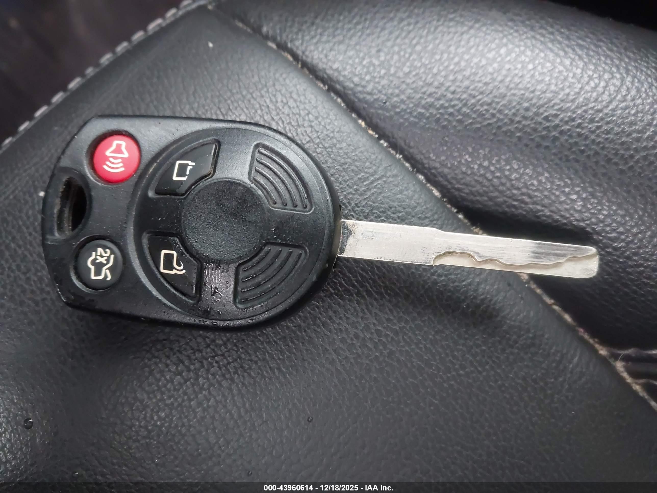 FORD ESCAPE image 11