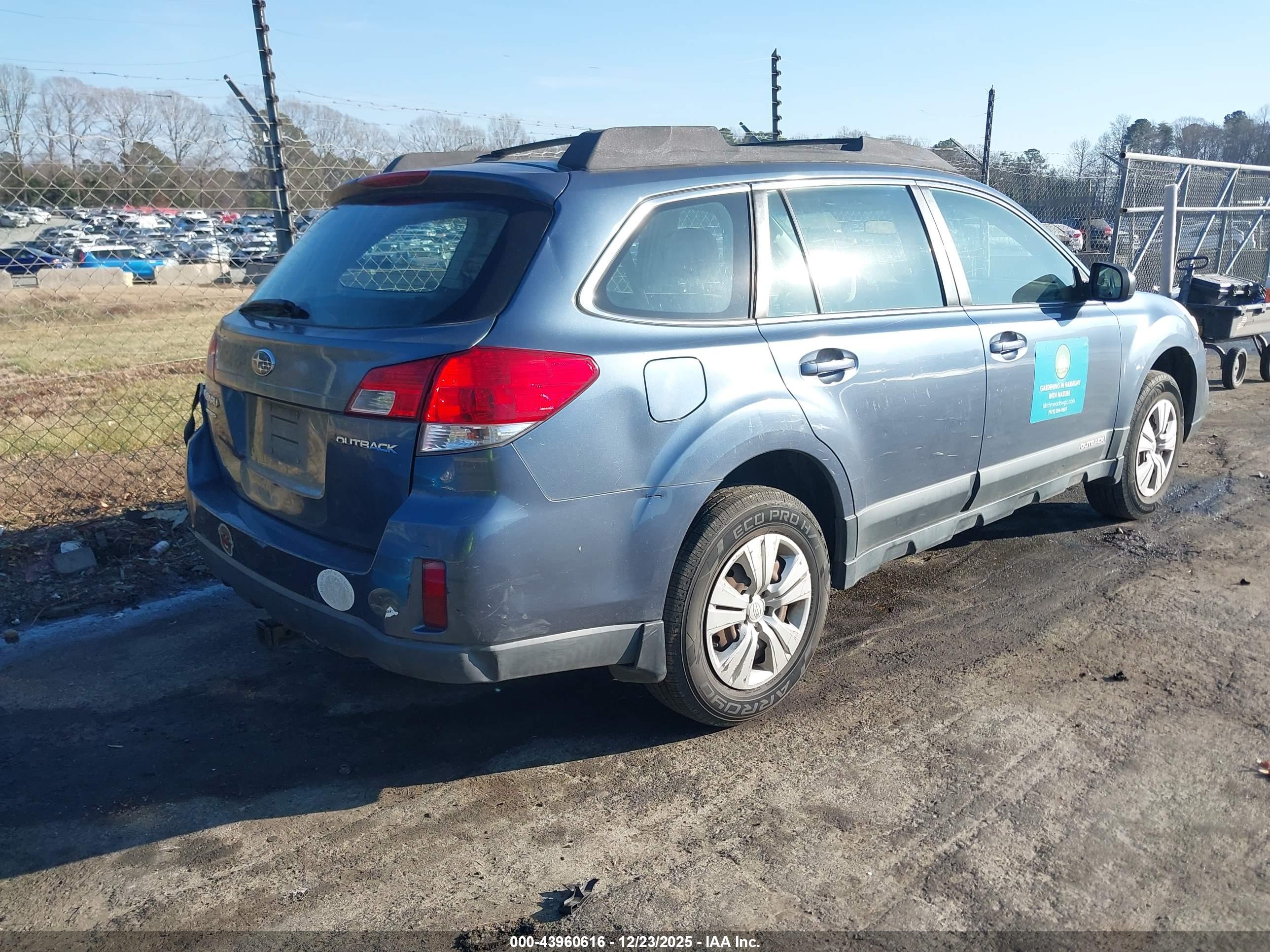 SUBARU OUTBACK image 4