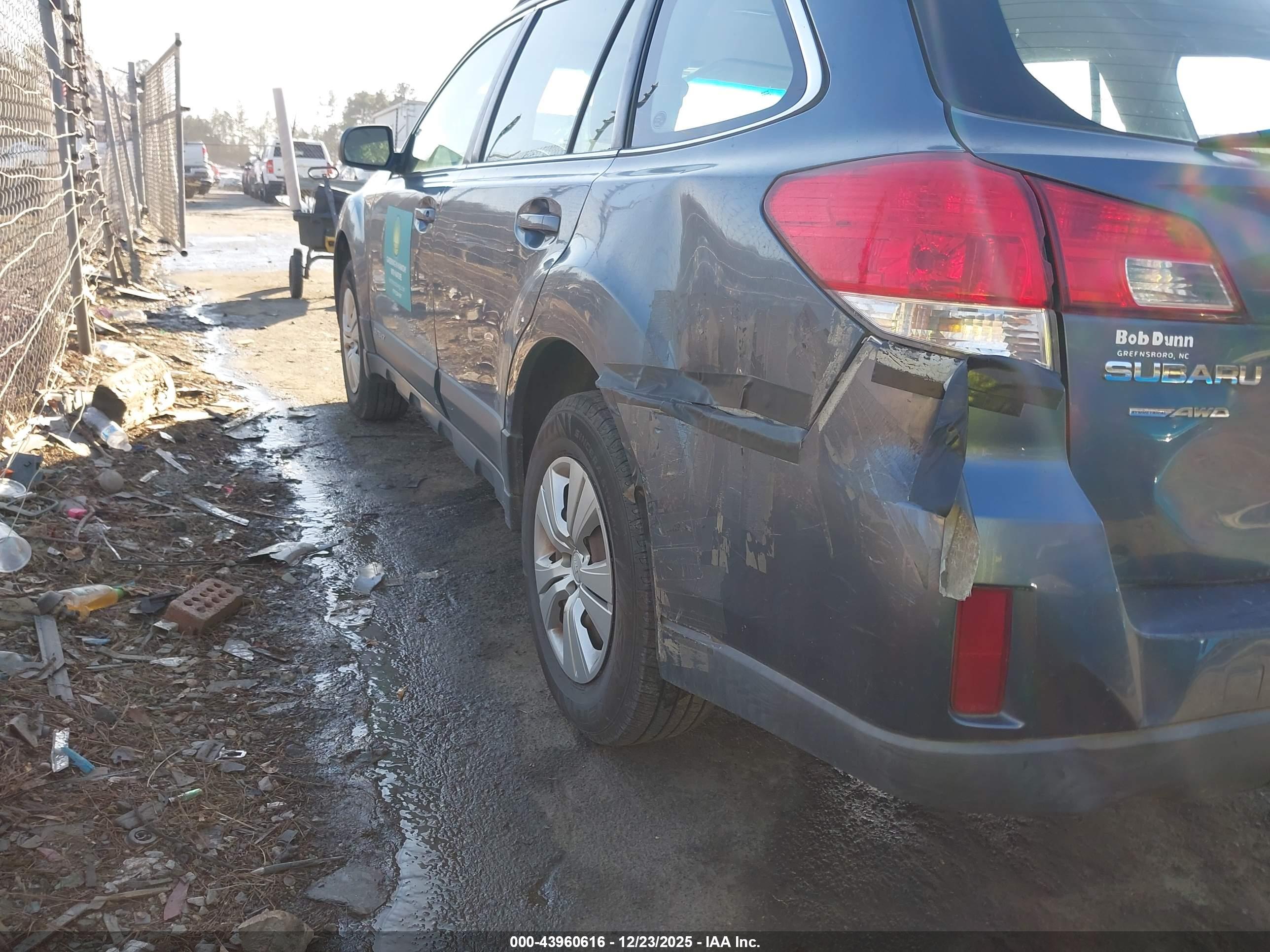 SUBARU OUTBACK image 6
