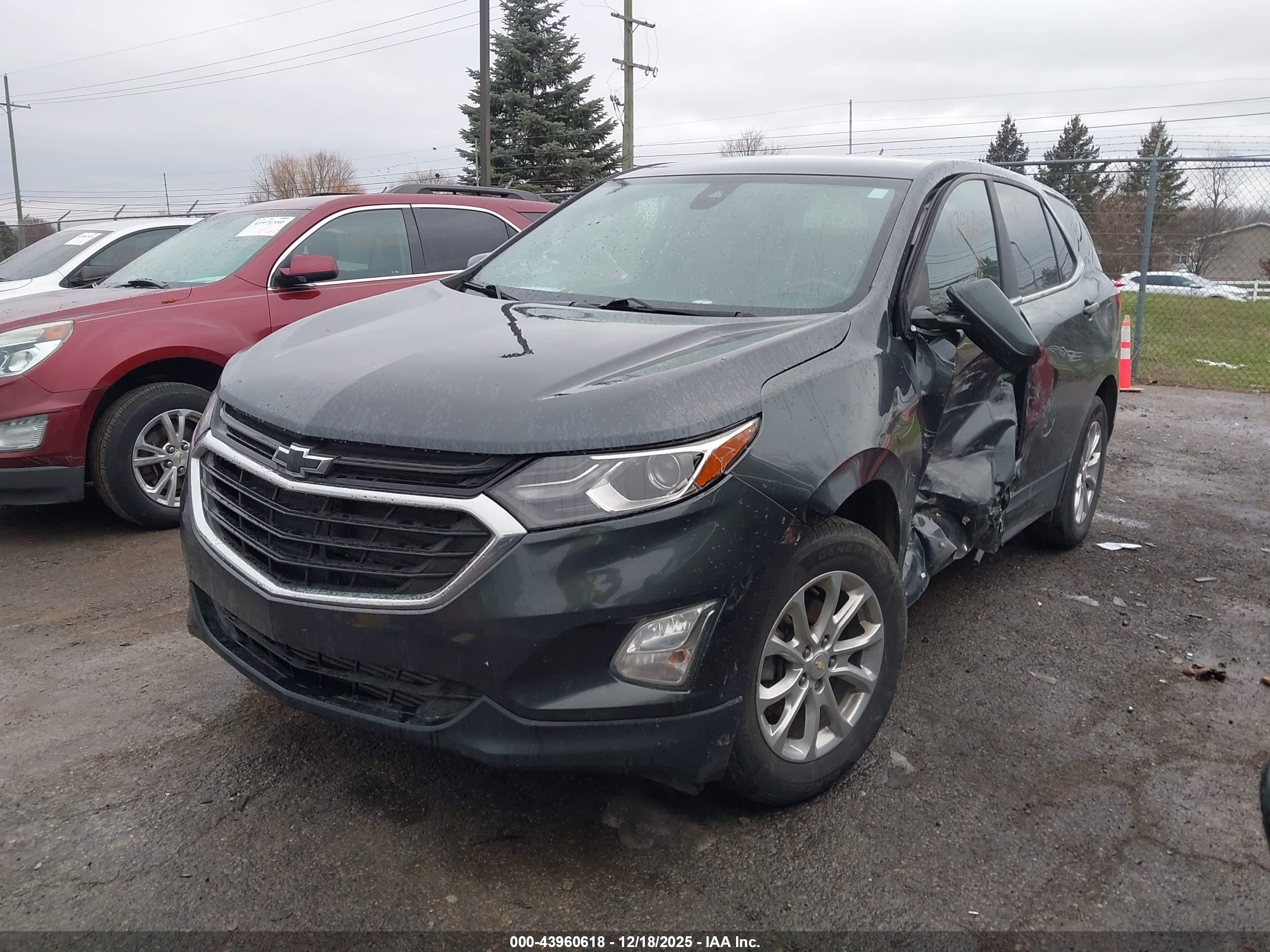 CHEVROLET EQUINOX image 2