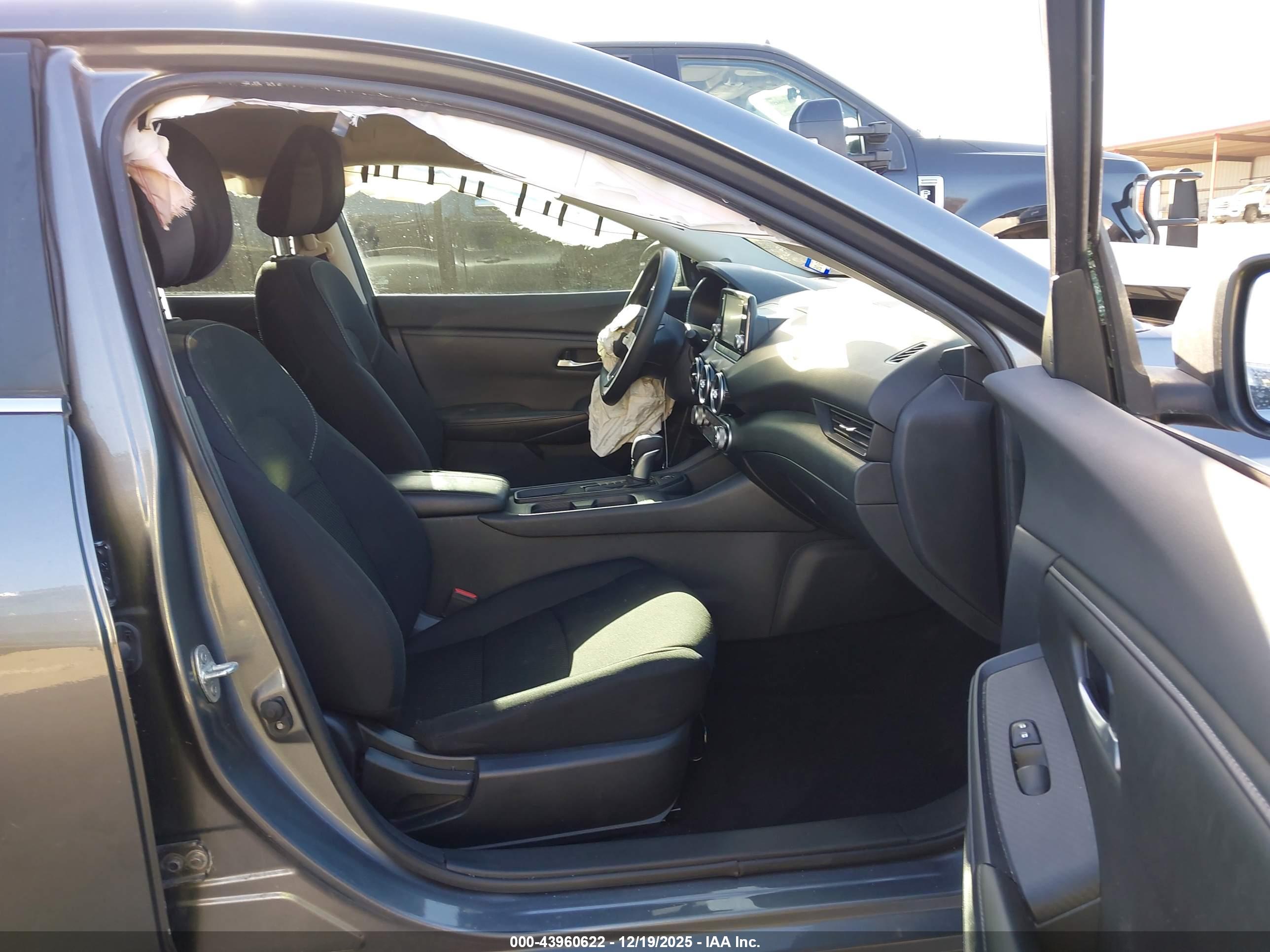 NISSAN SENTRA image 5