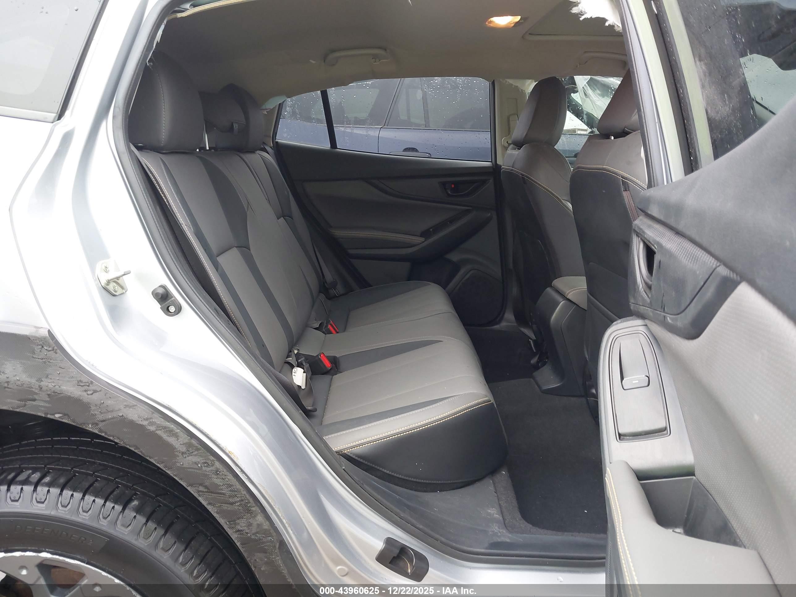 SUBARU CROSSTREK image 8