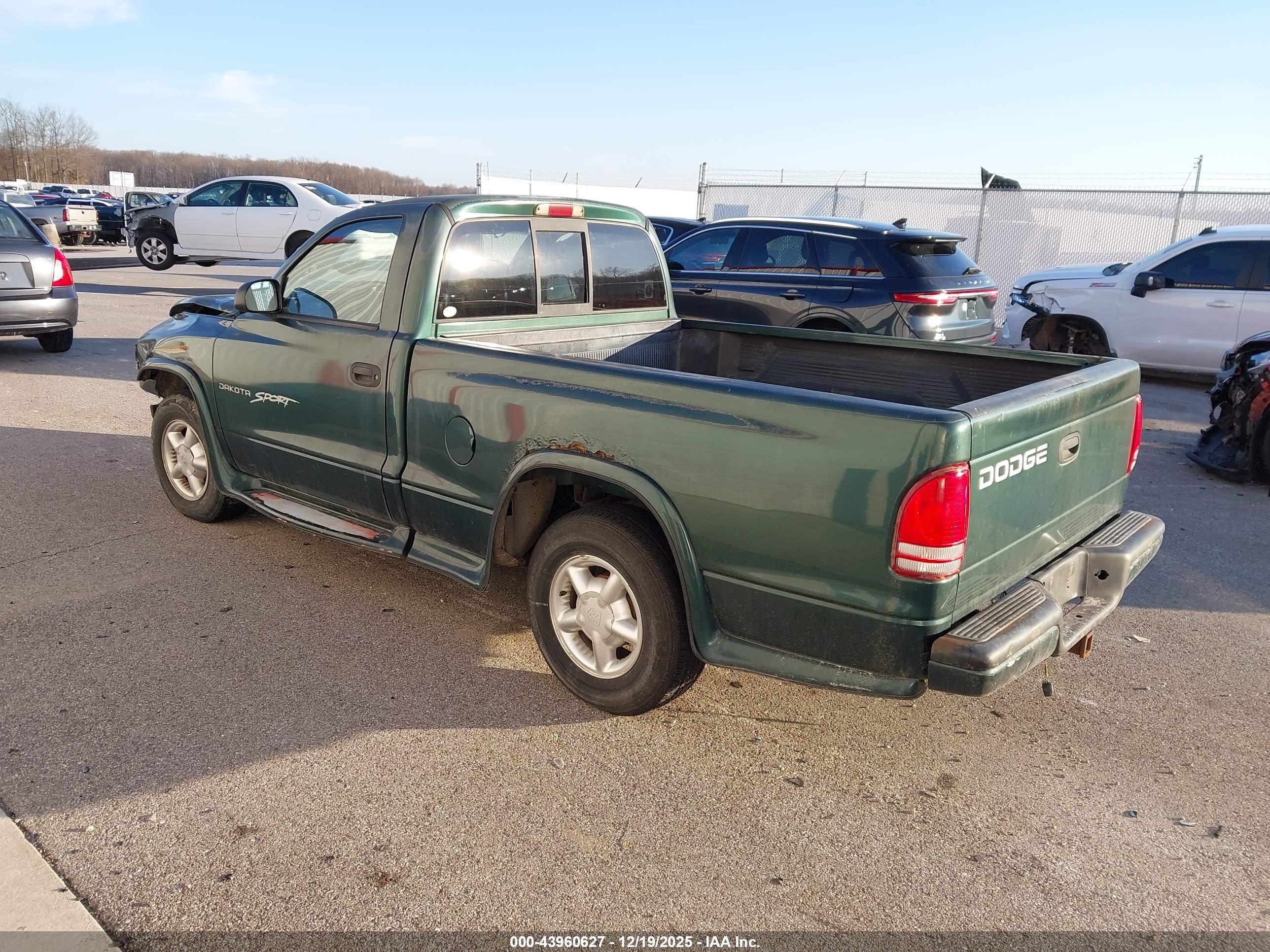 DODGE DAKOTA image 3