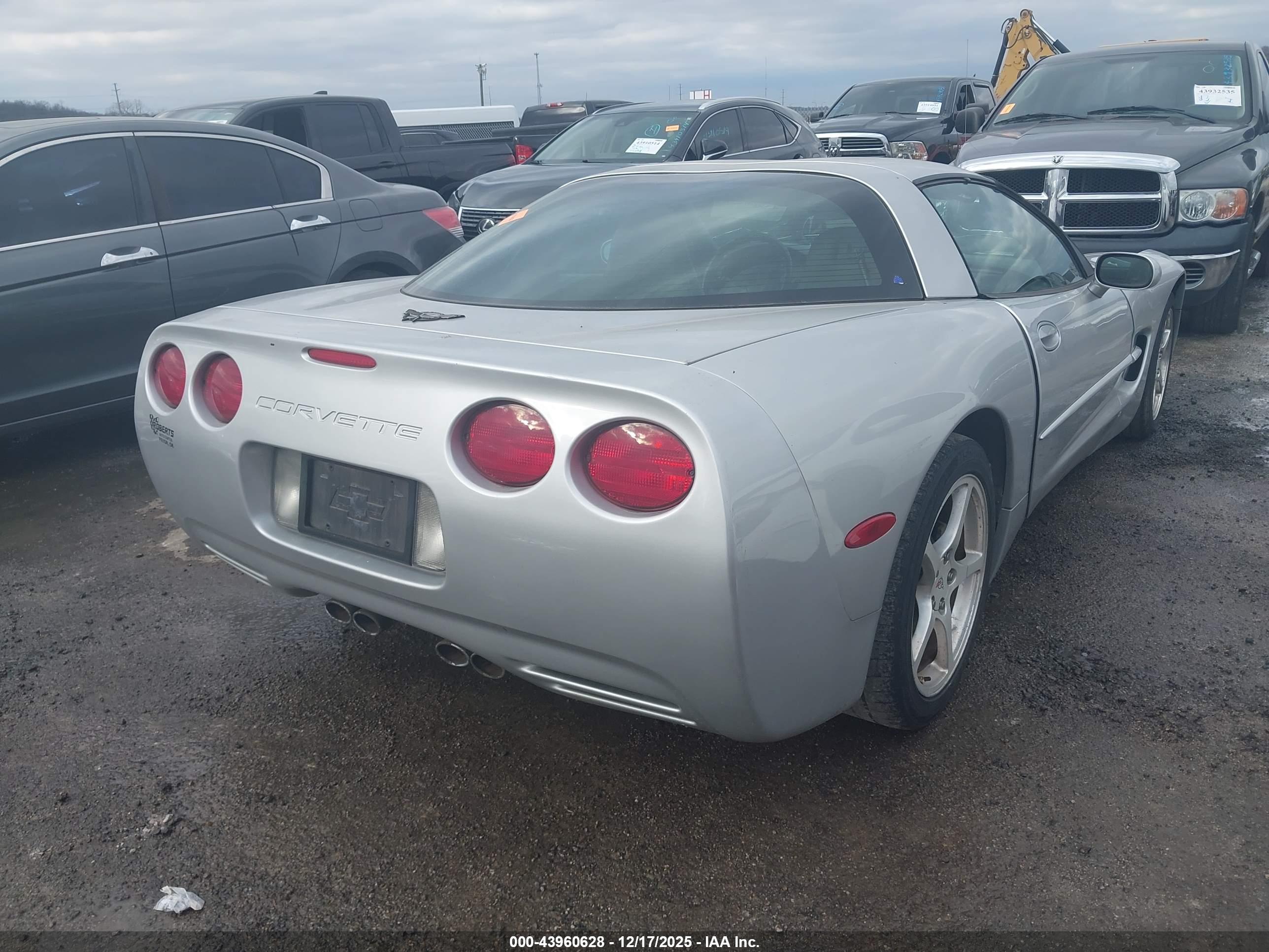 CHEVROLET CORVETTE image 4
