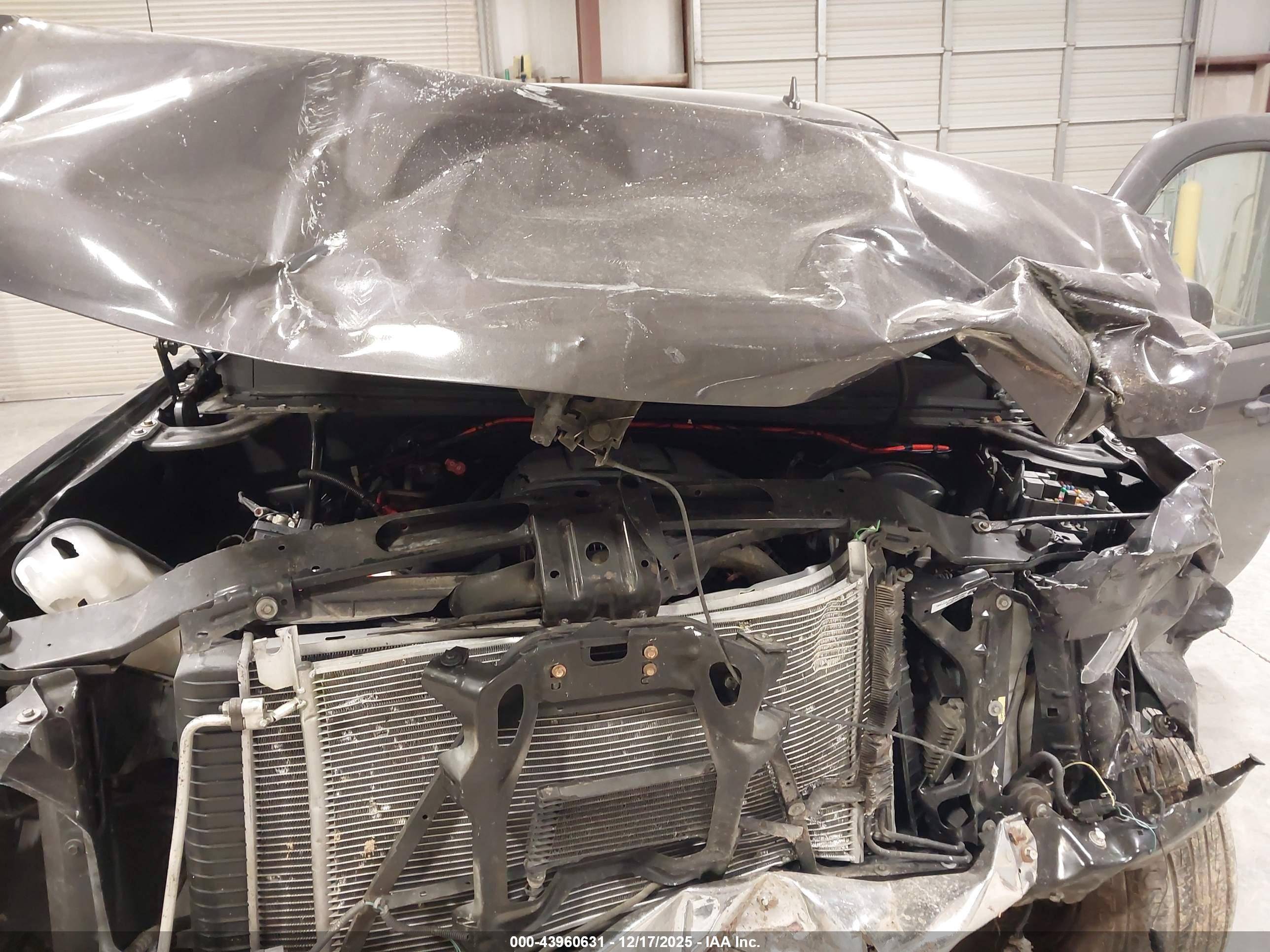 CHEVROLET SILVERADO image 10