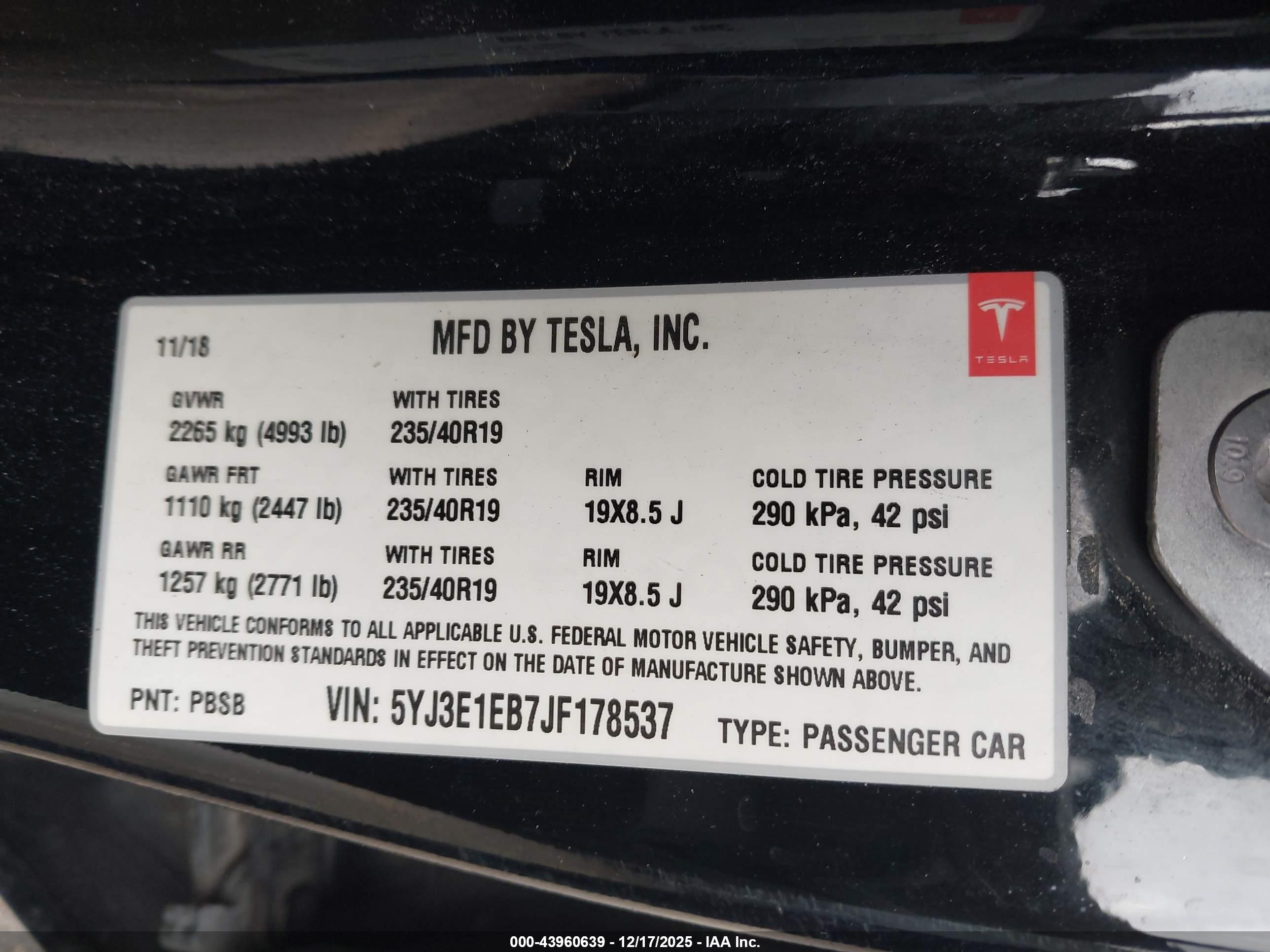 TESLA MODEL image 9