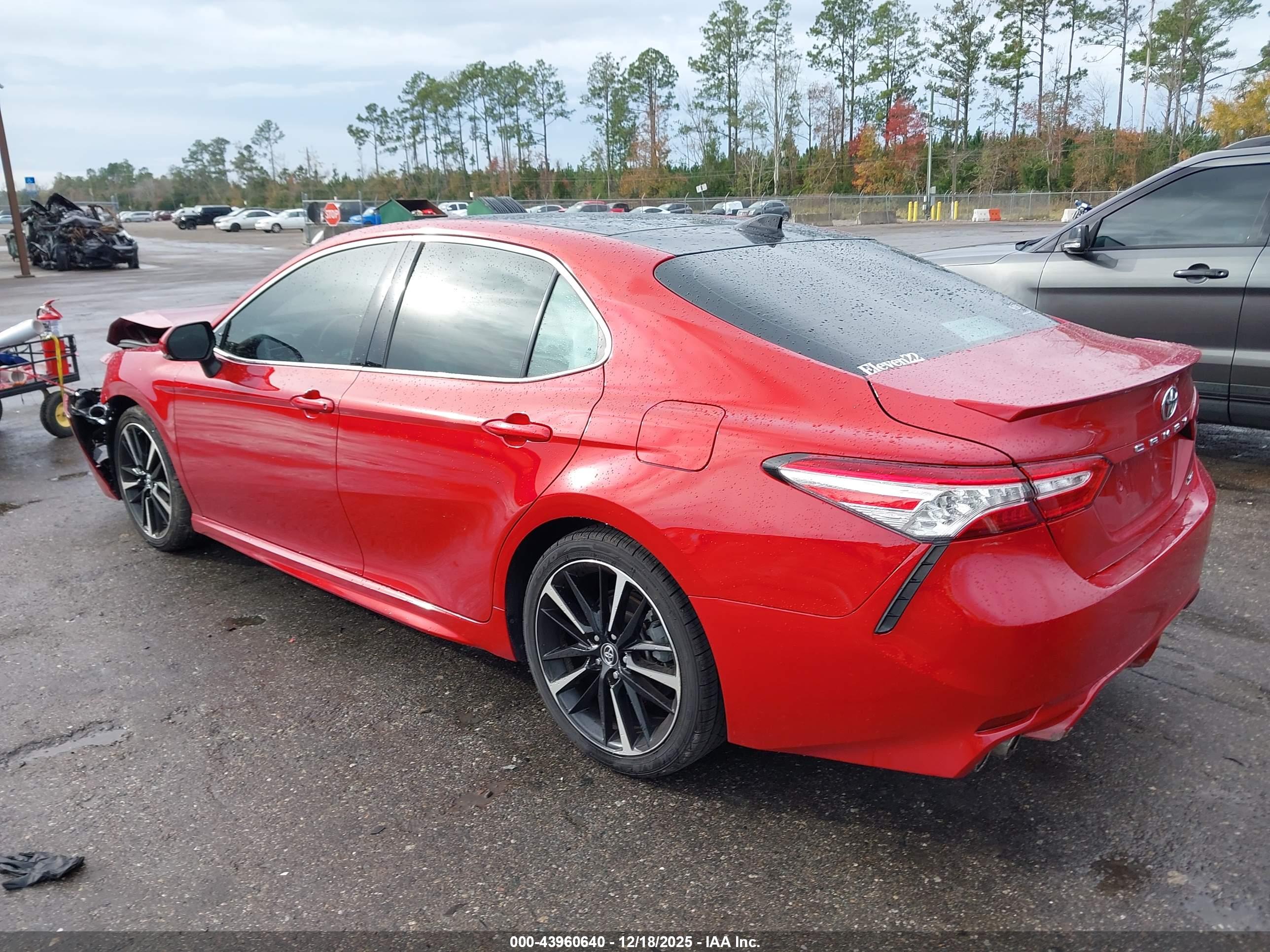 TOYOTA CAMRY image 3