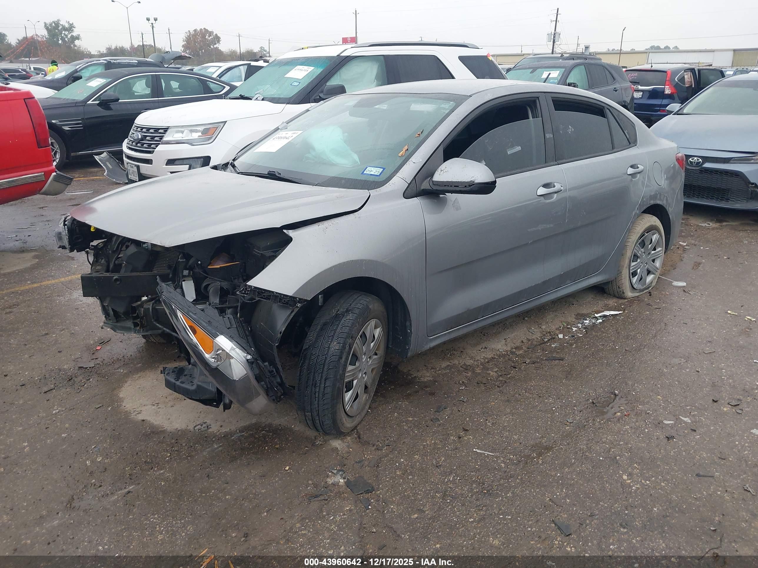 KIA RIO image 2