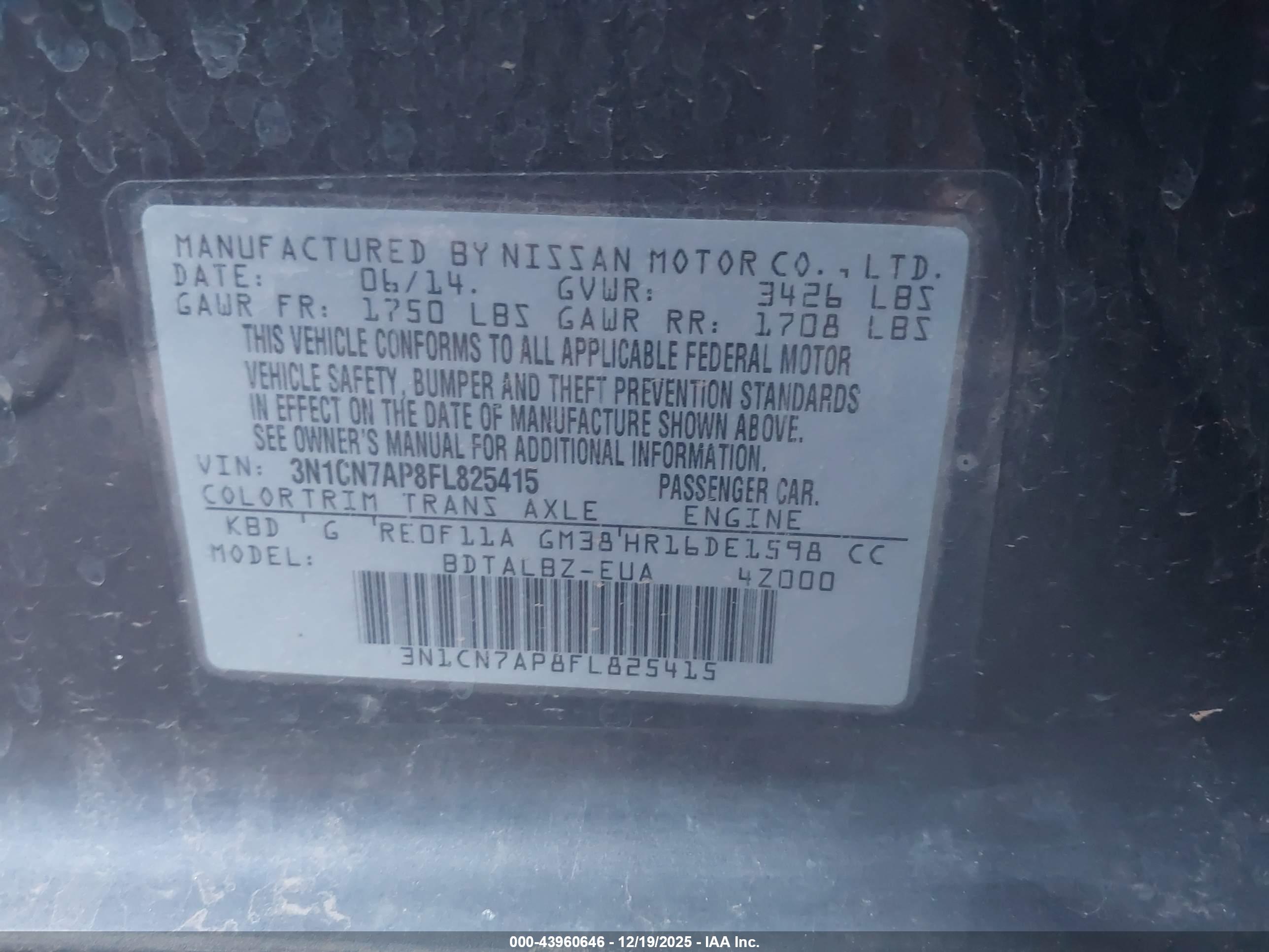 NISSAN VERSA image 9