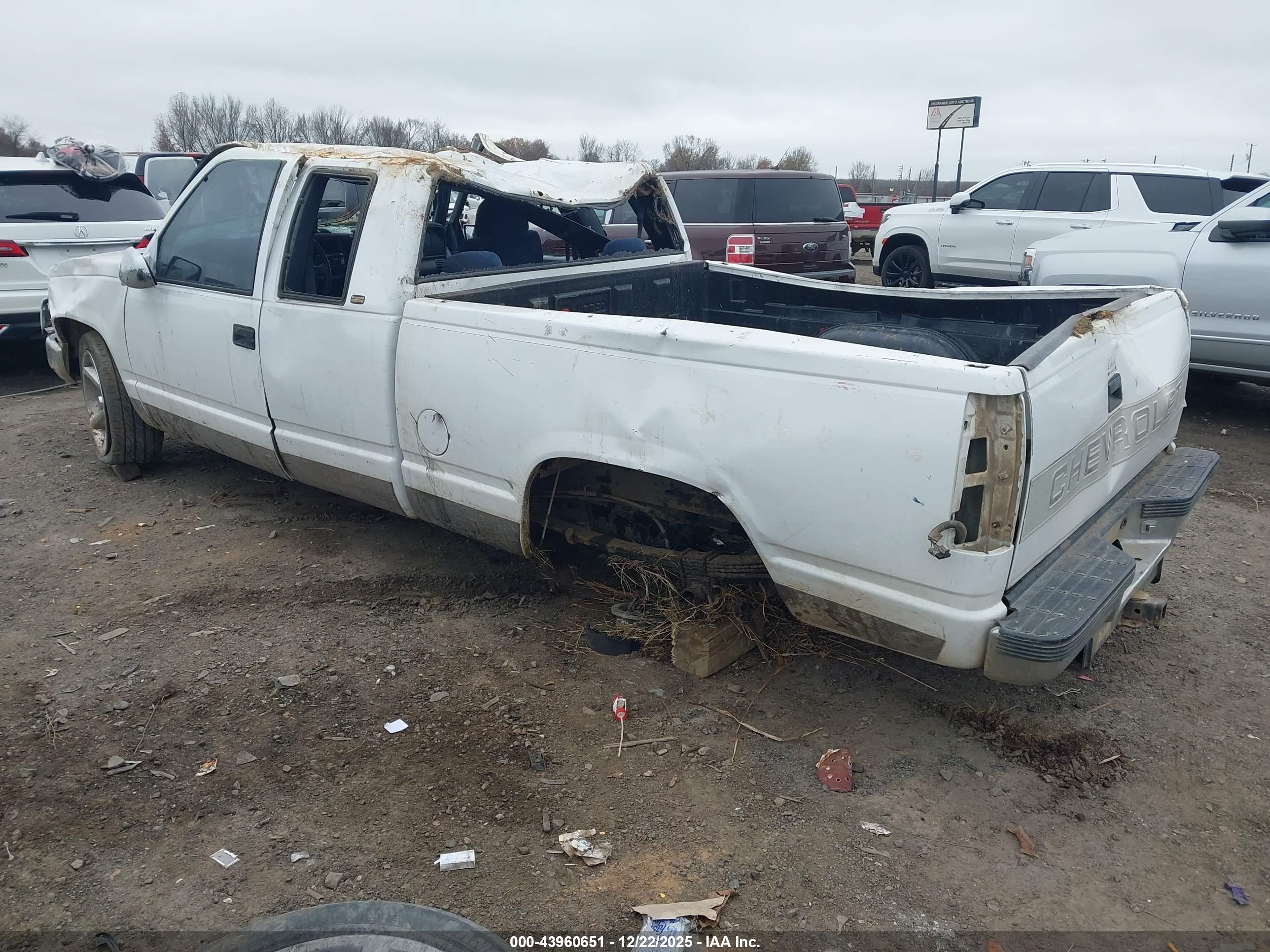 CHEVROLET C1500 image 3