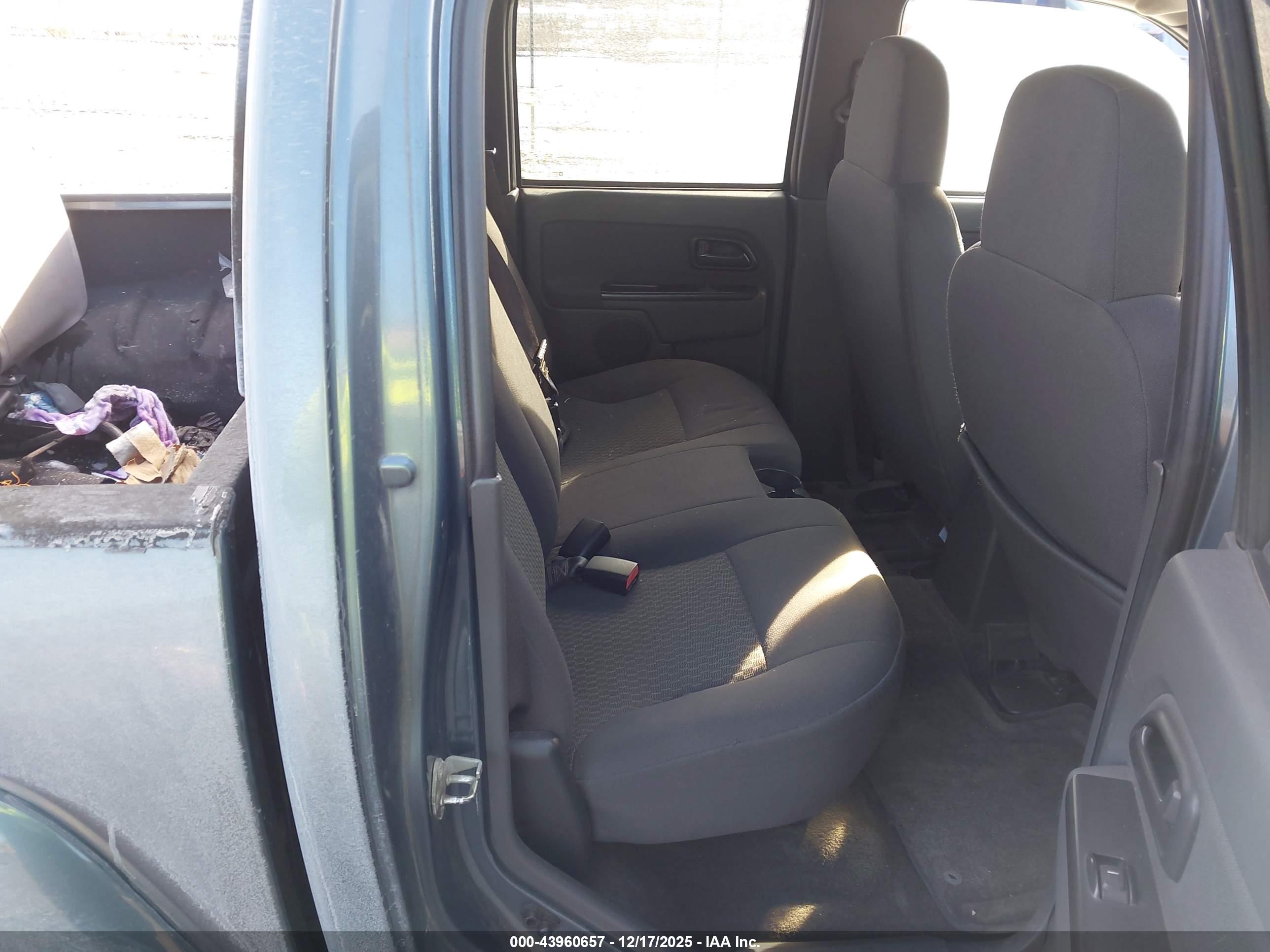 CHEVROLET COLORADO image 8