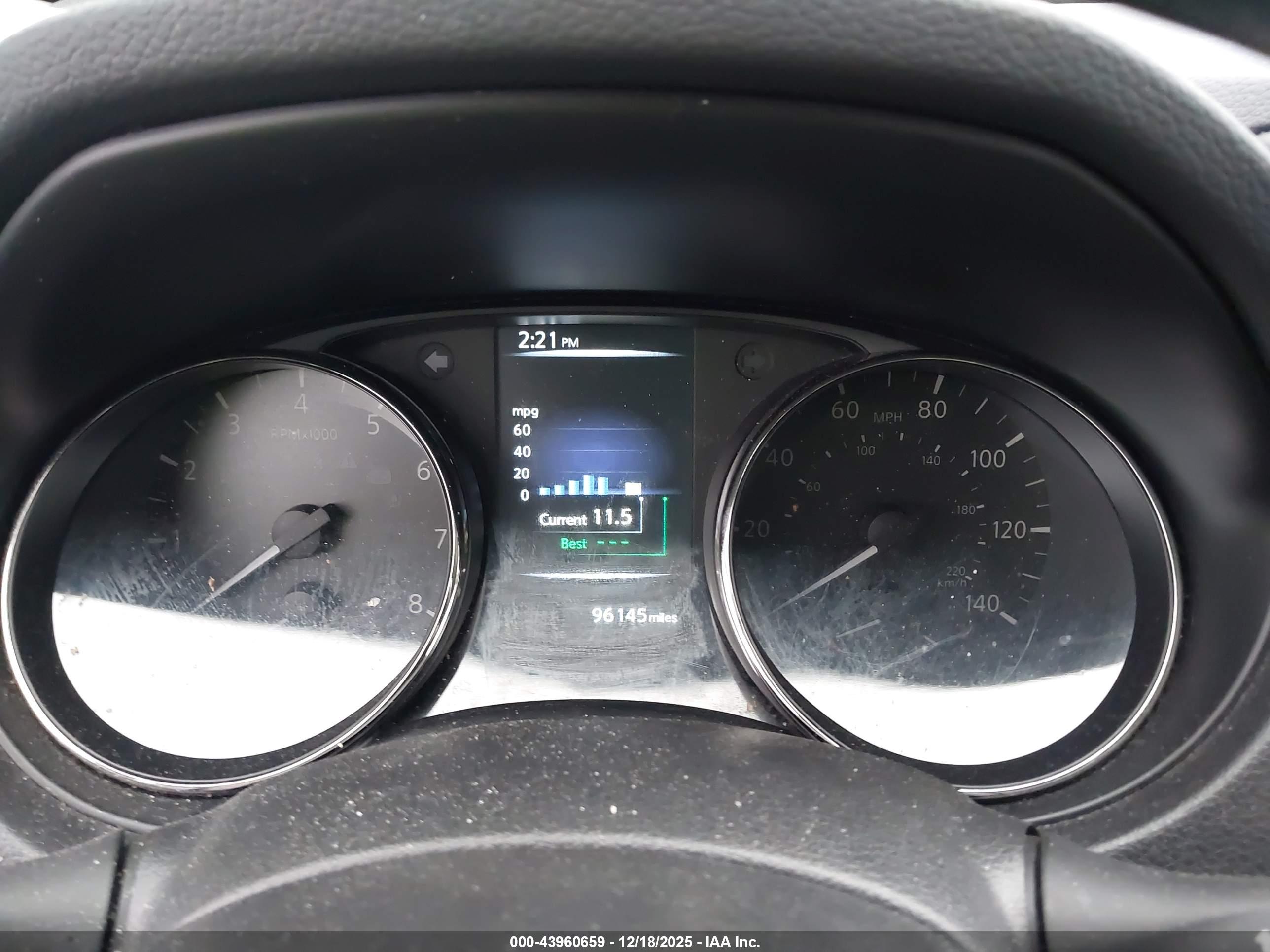 NISSAN ROGUE image 7