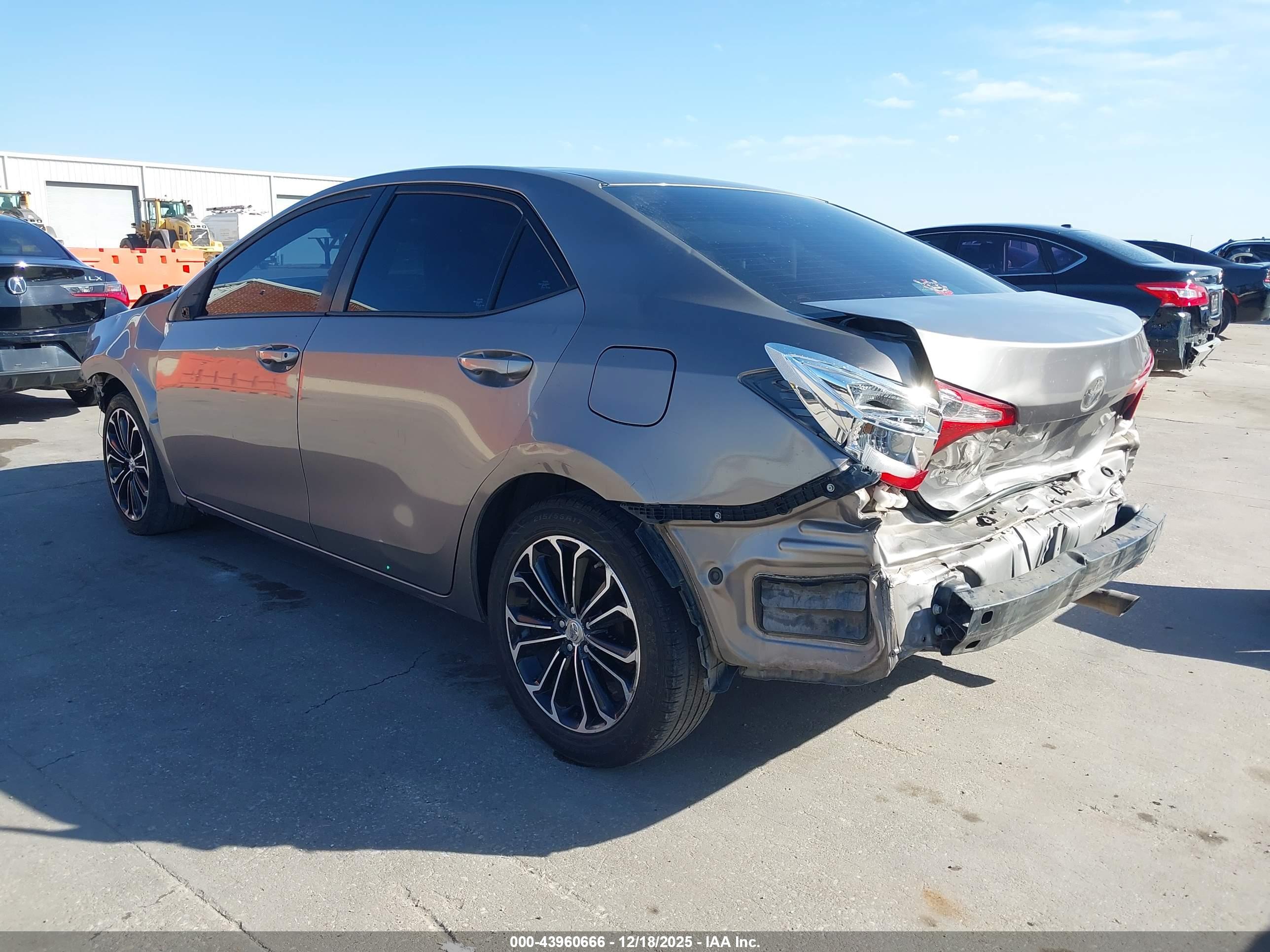 TOYOTA COROLLA image 3