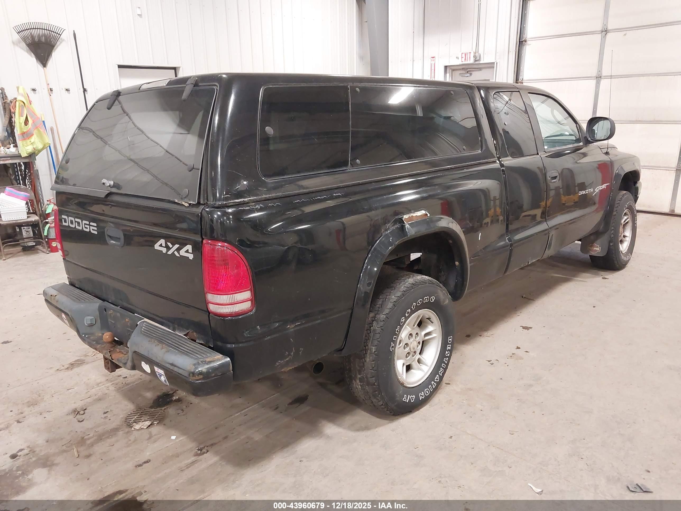DODGE DAKOTA image 4