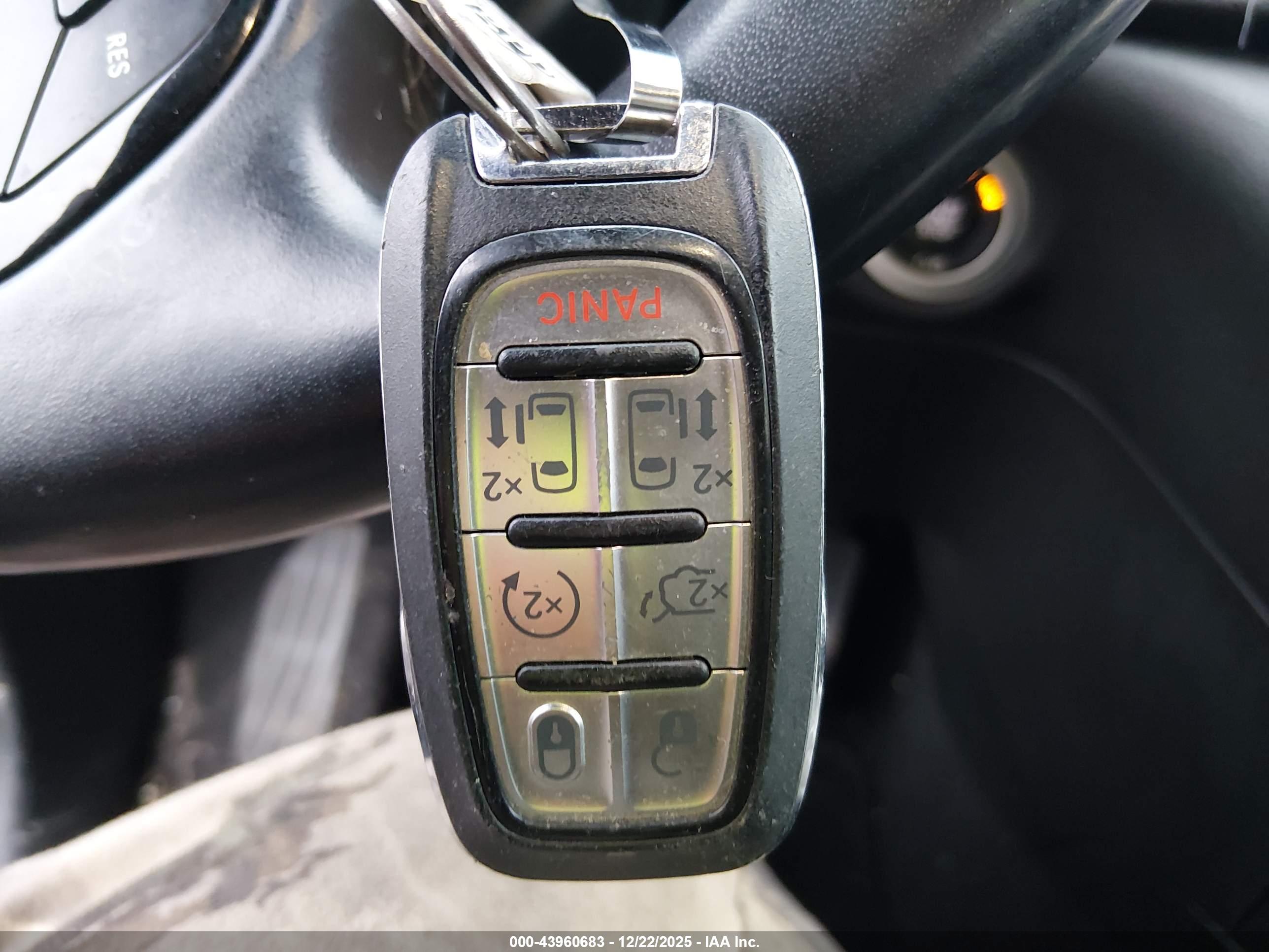 CHRYSLER PACIFICA image 11