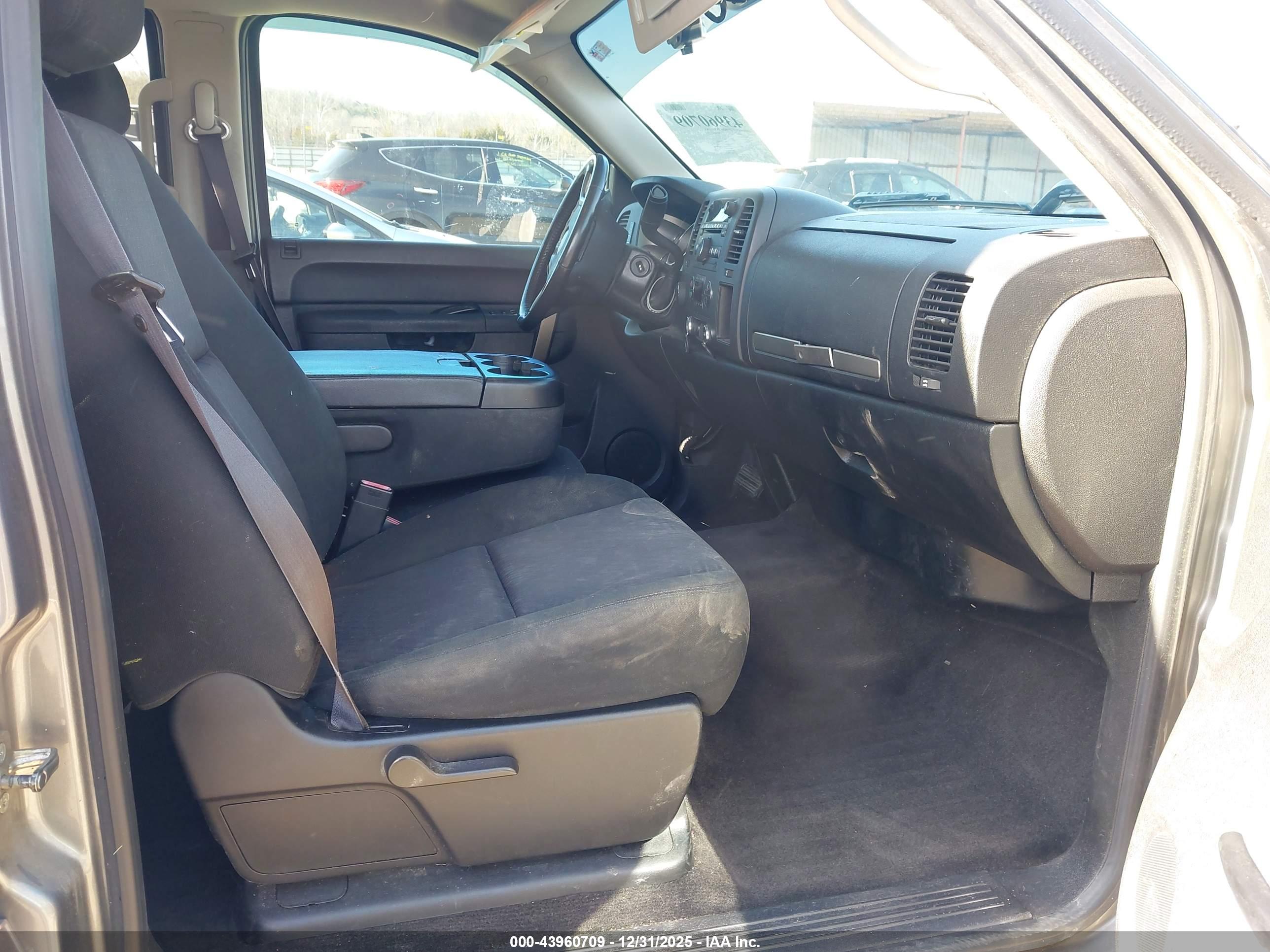 GMC SIERRA image 5