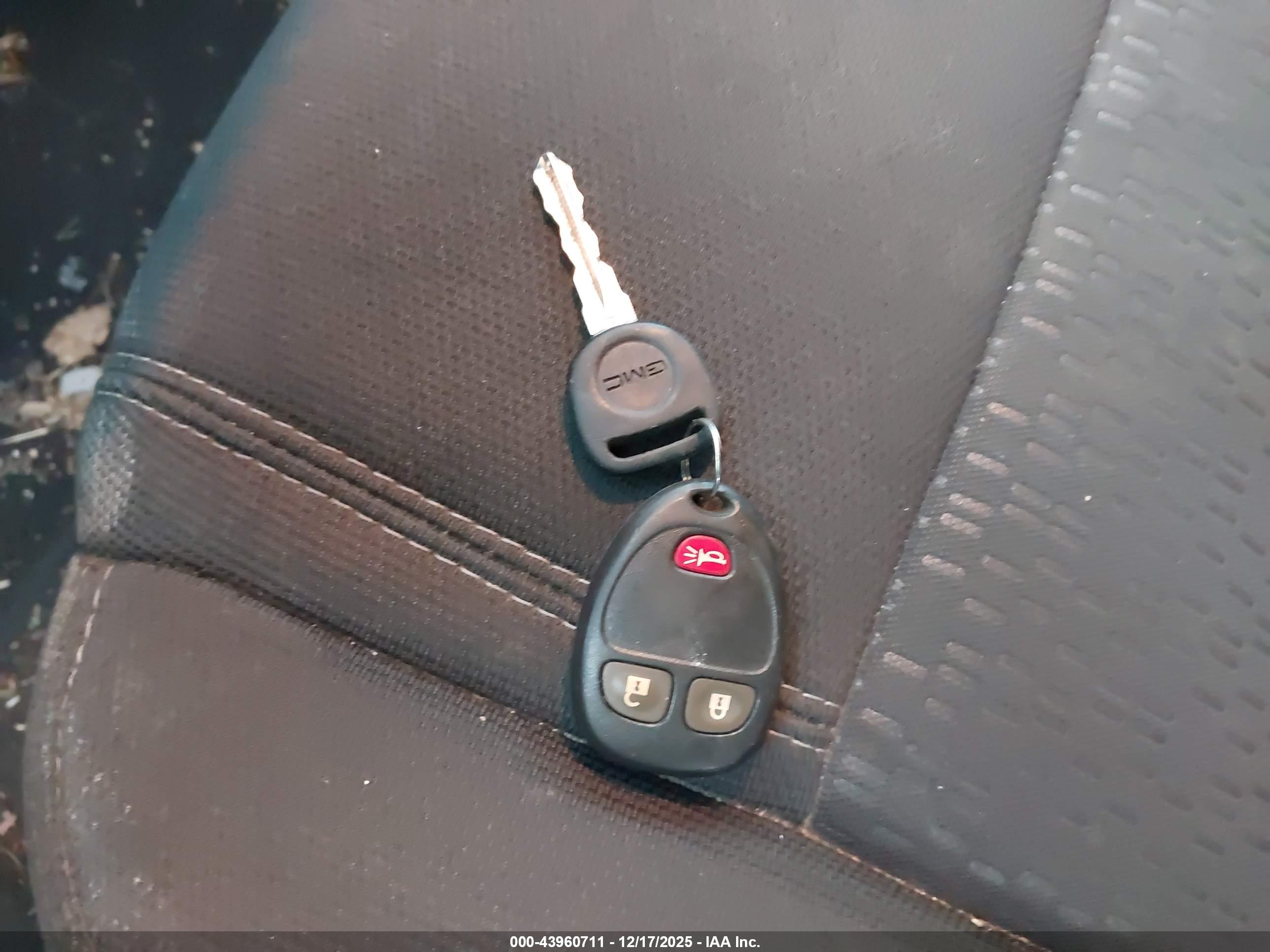 GMC ACADIA image 11