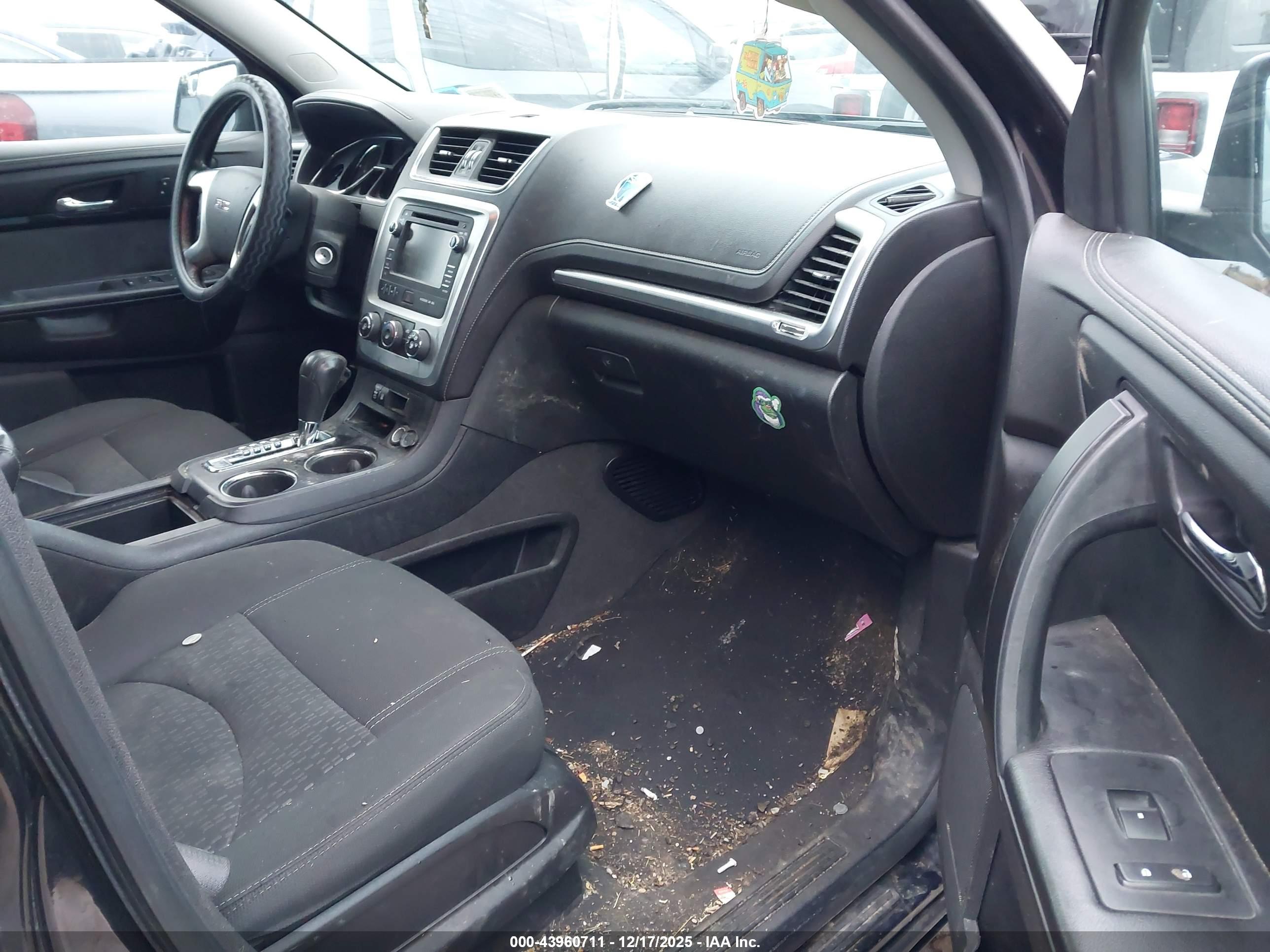 GMC ACADIA image 5