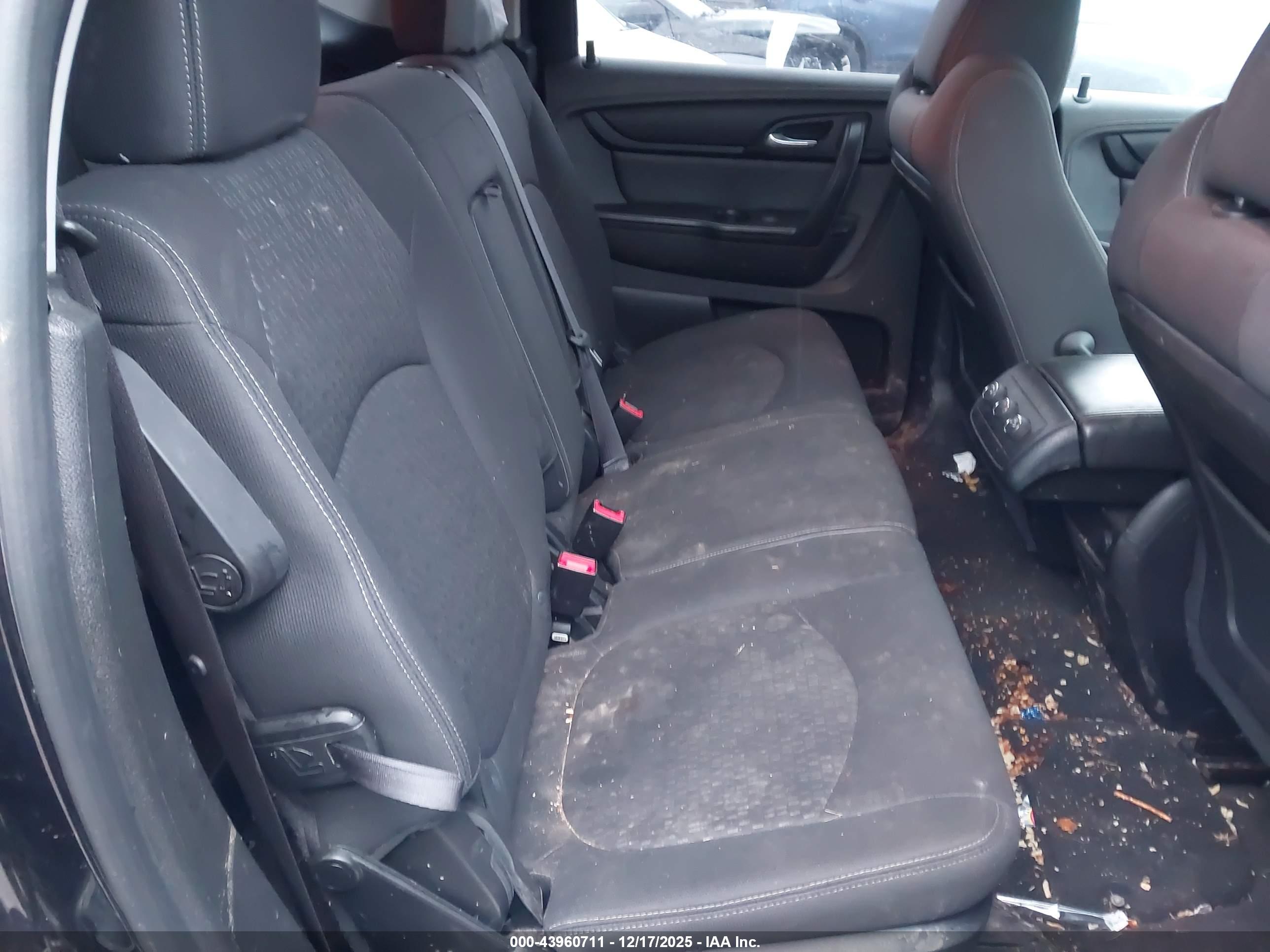 GMC ACADIA image 8