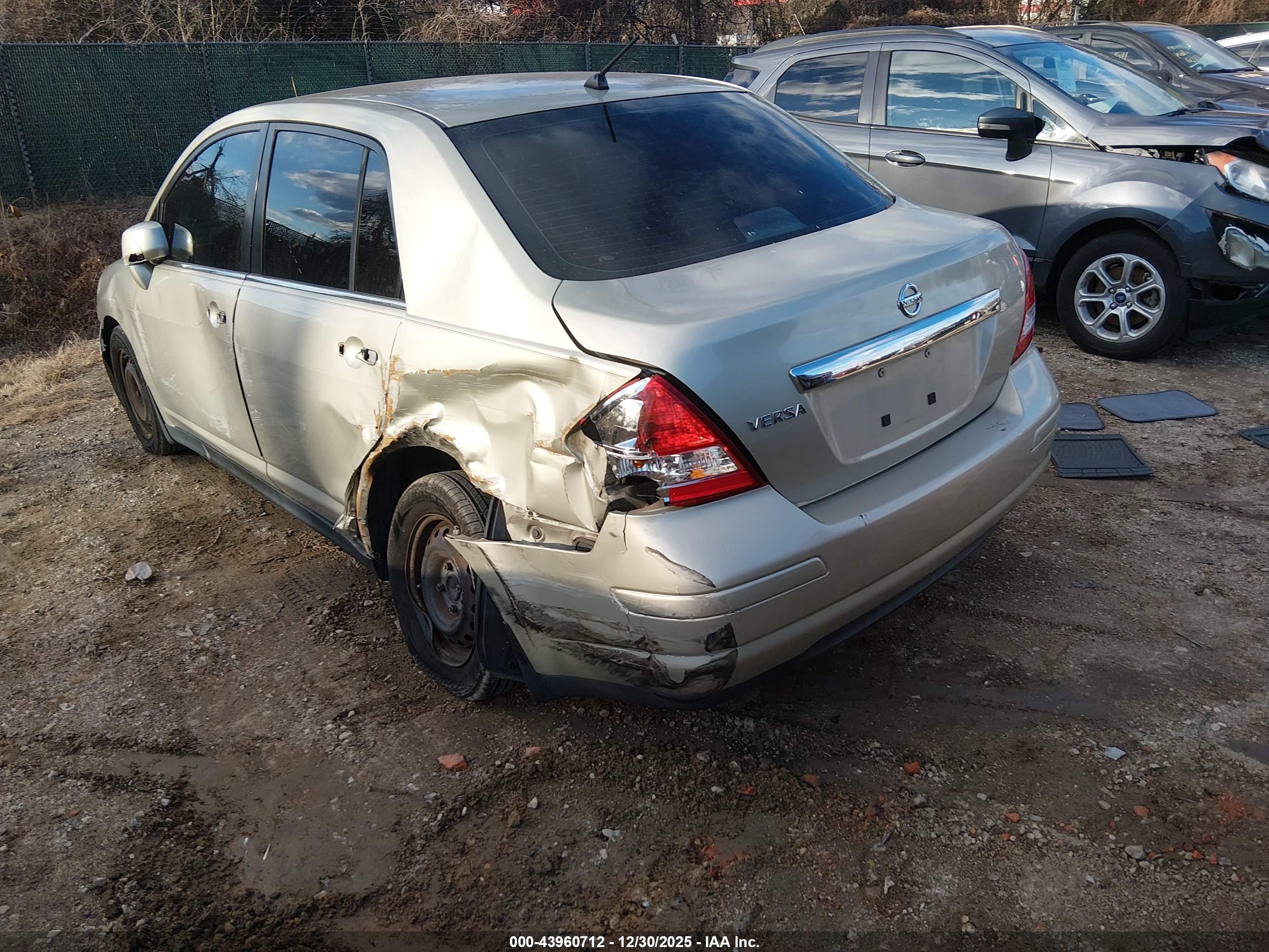 NISSAN VERSA image 3