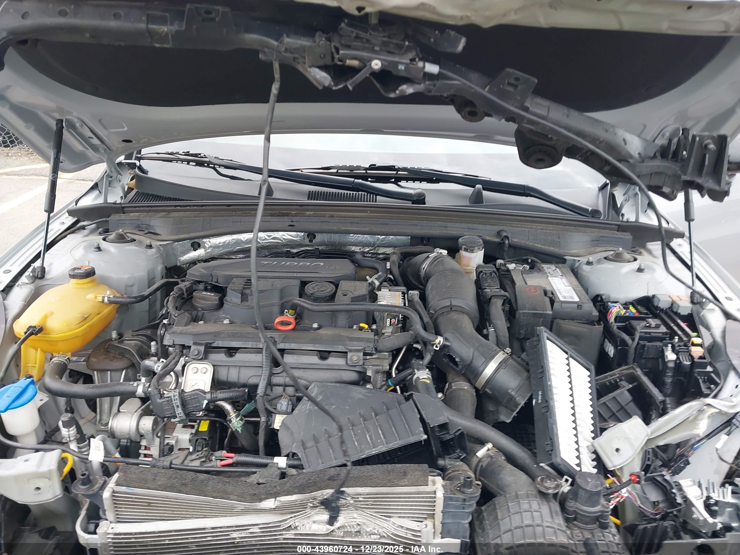 KIA K5 image 10