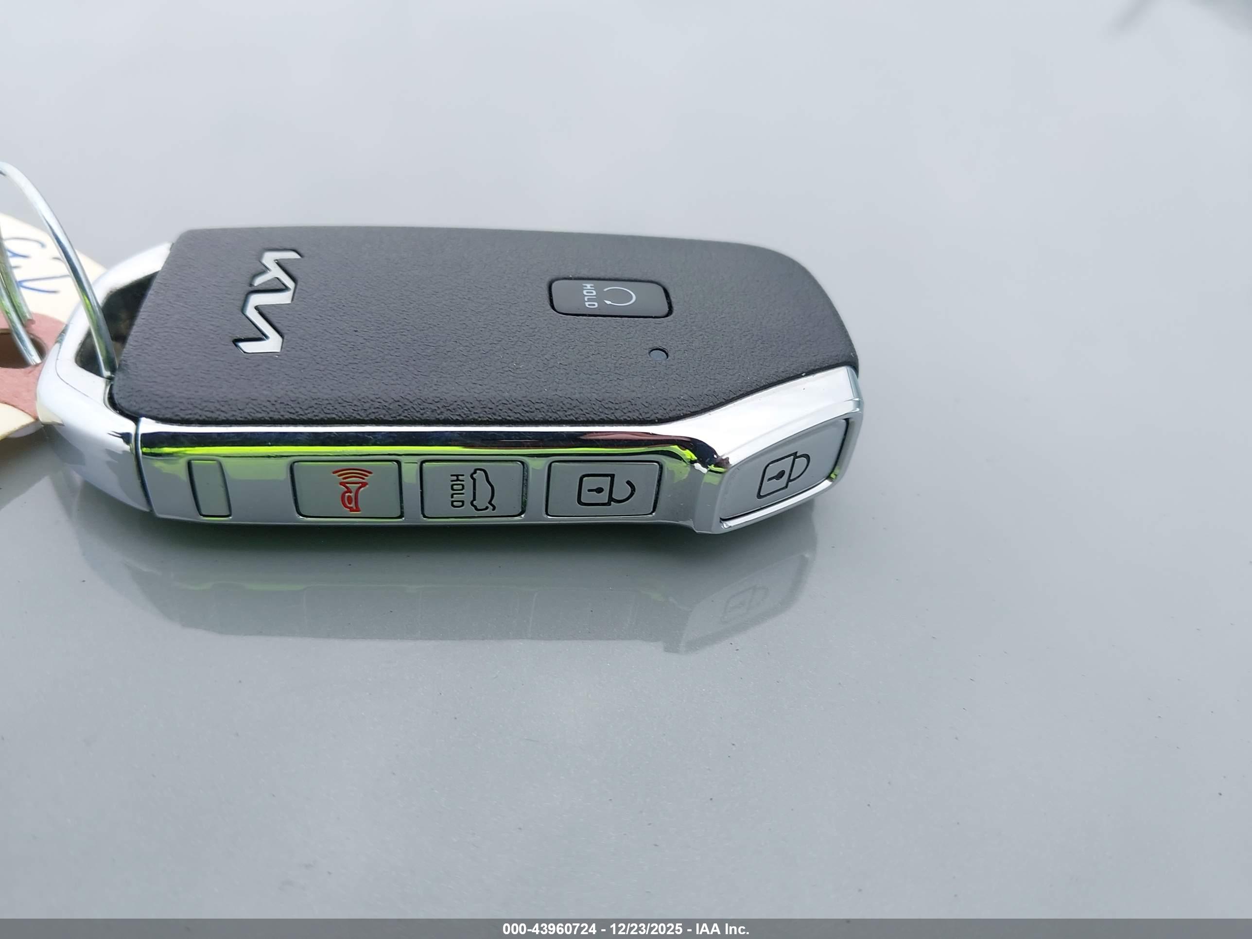 KIA K5 image 11