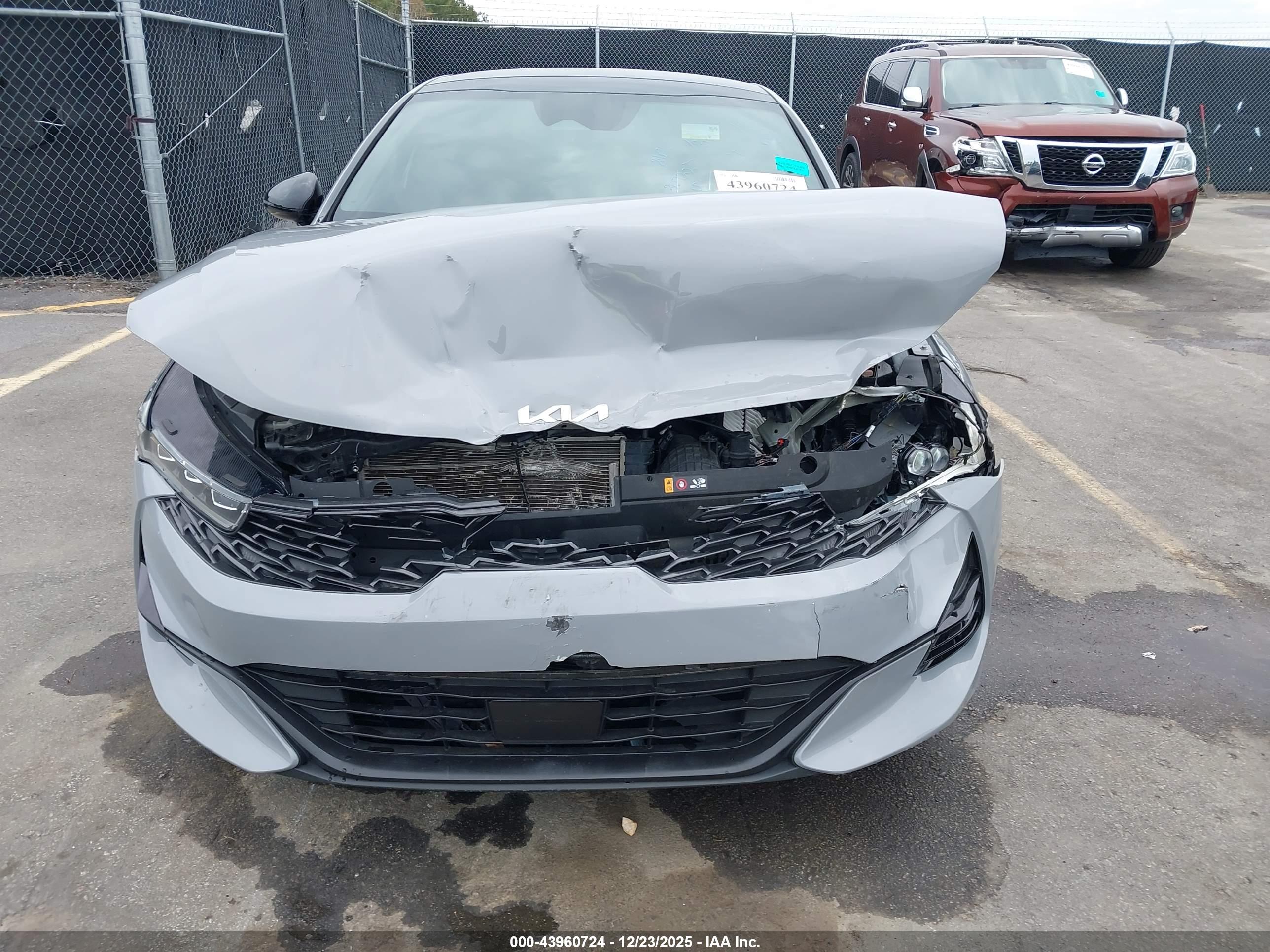 KIA K5 image 6