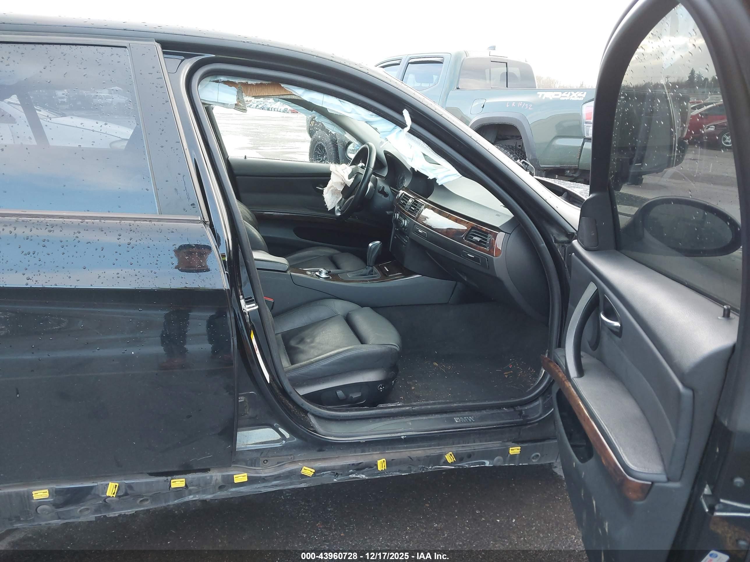 BMW 328I image 5