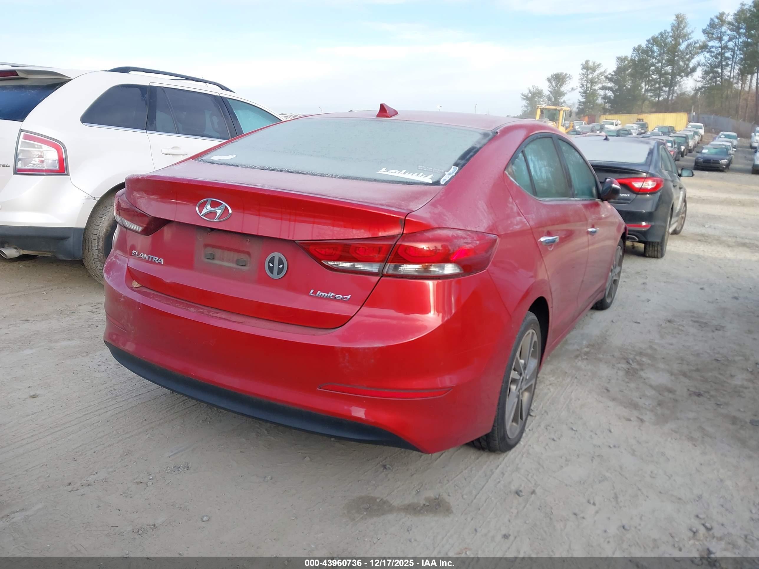 HYUNDAI ELANTRA image 4