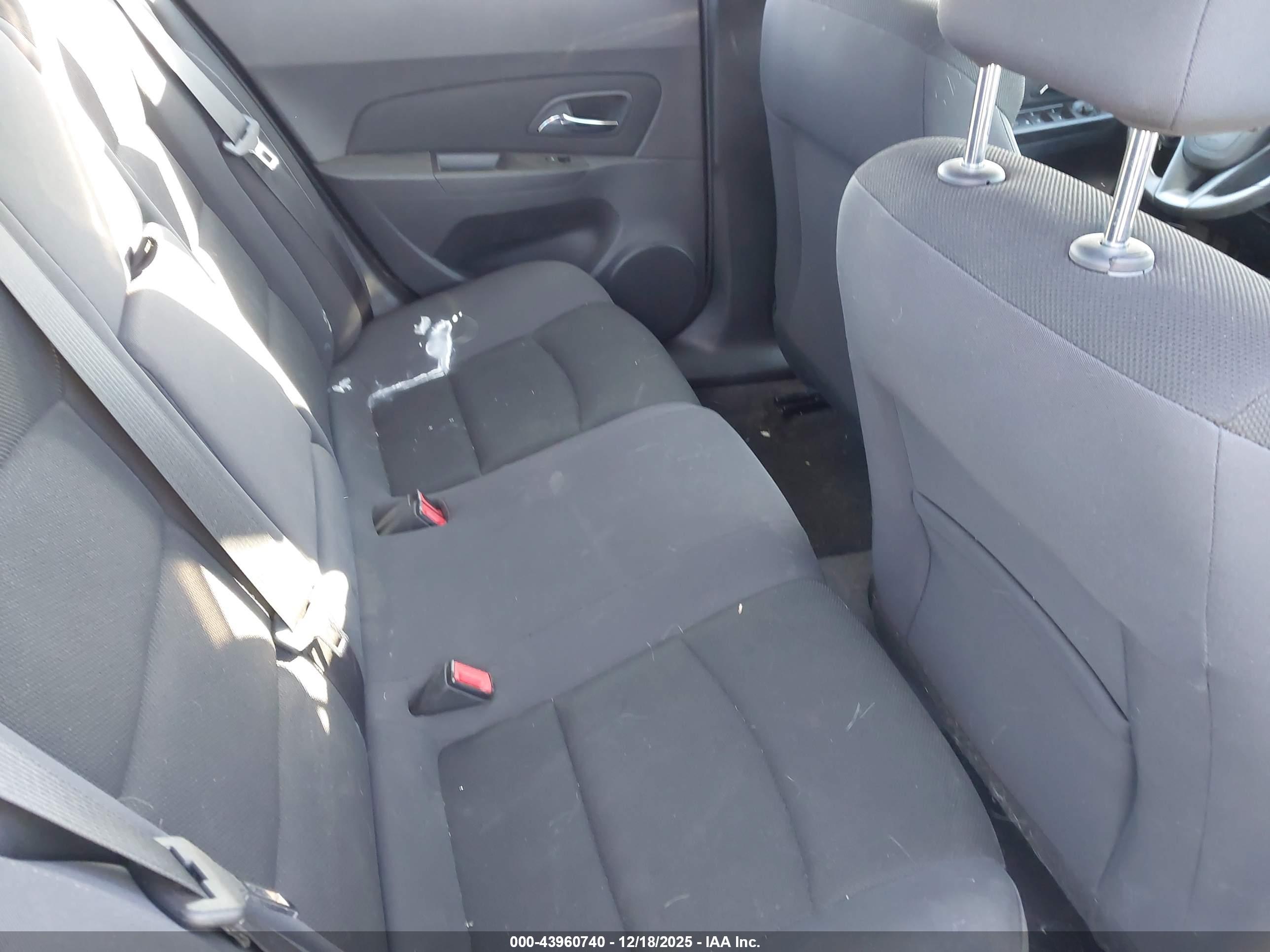 CHEVROLET CRUZE image 8
