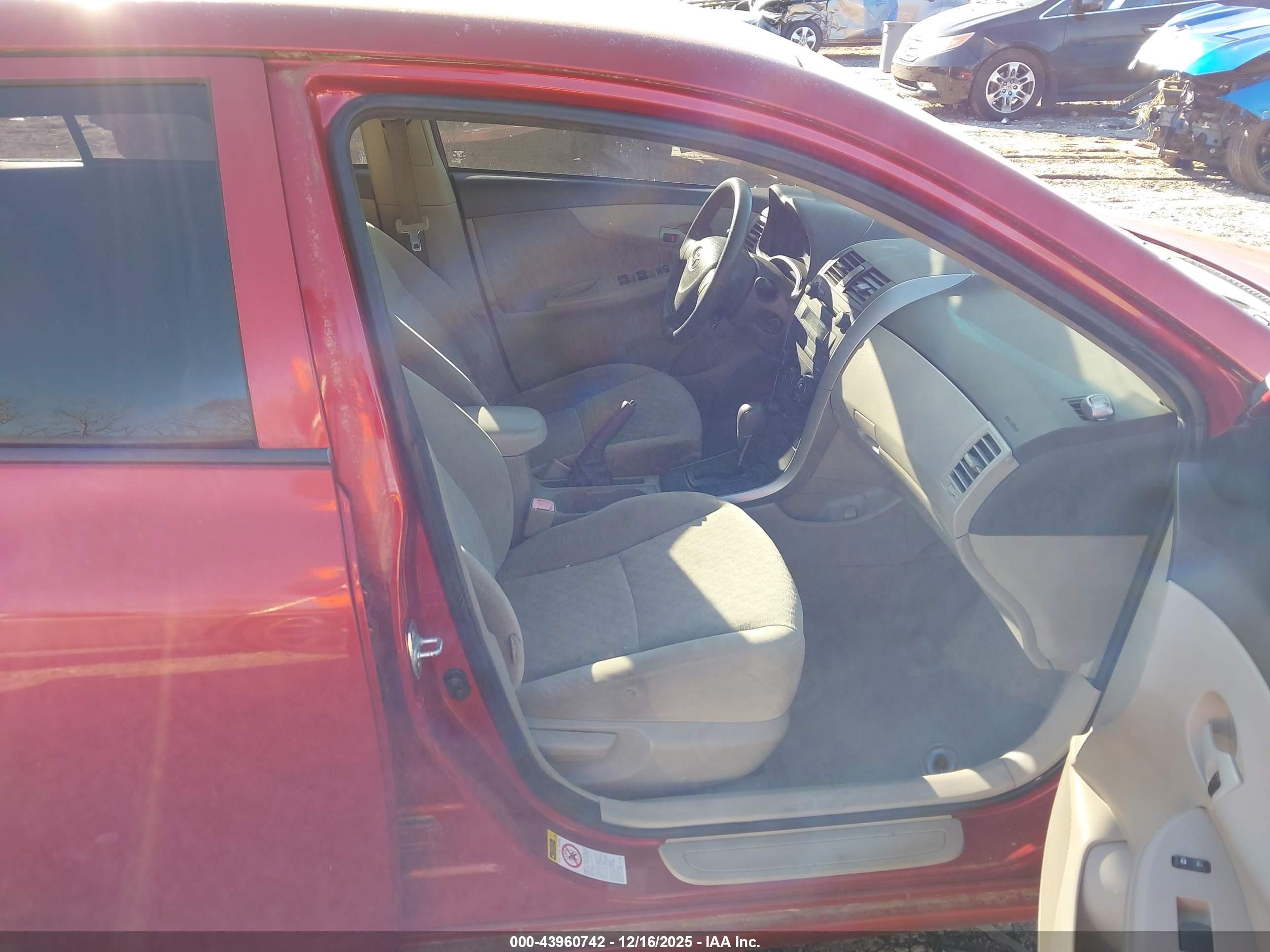 TOYOTA COROLLA image 5