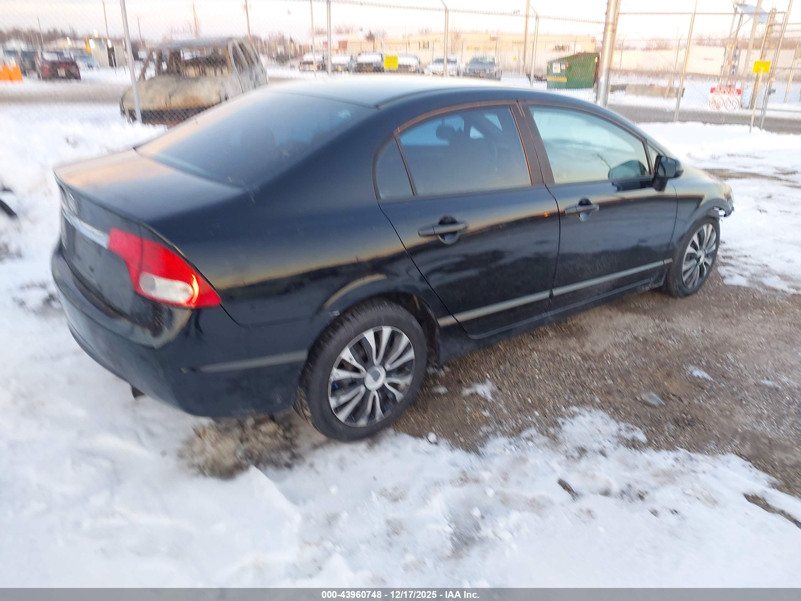 HONDA CIVIC image 4