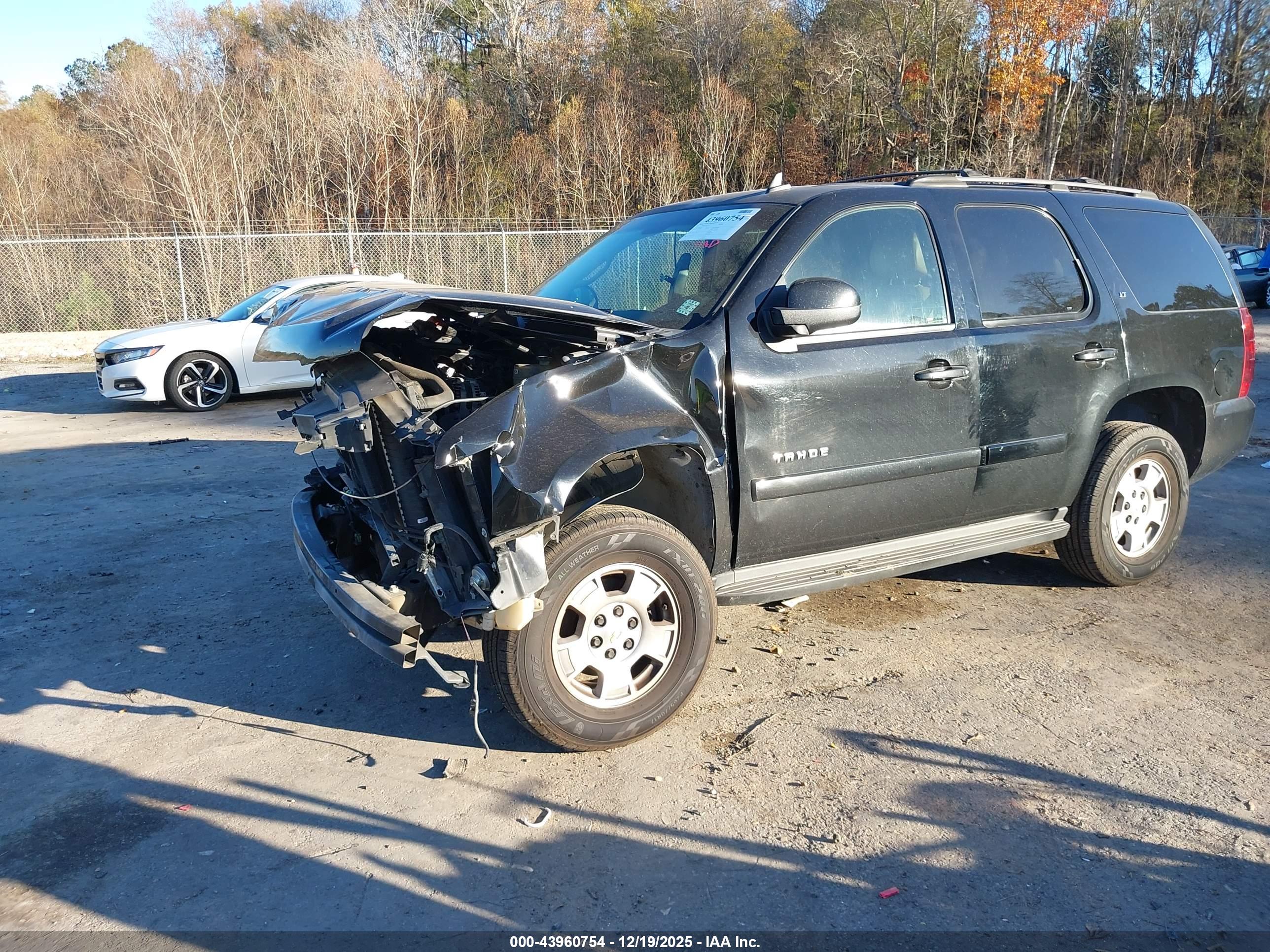 CHEVROLET TAHOE image 2