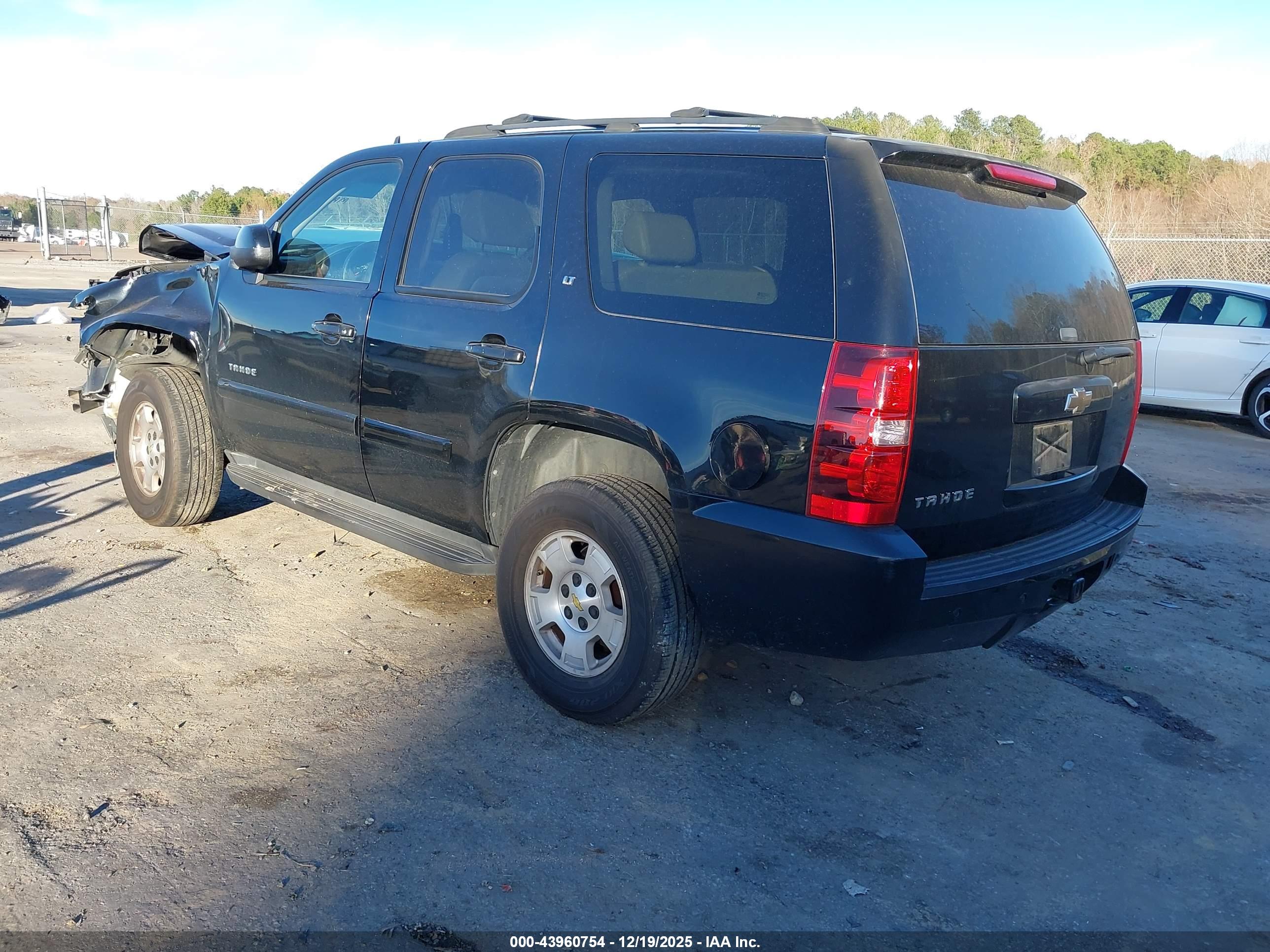 CHEVROLET TAHOE image 3