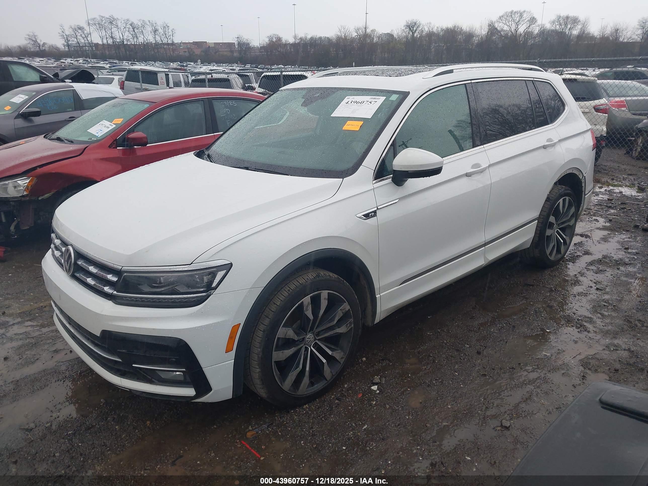 VOLKSWAGEN TIGUAN image 2