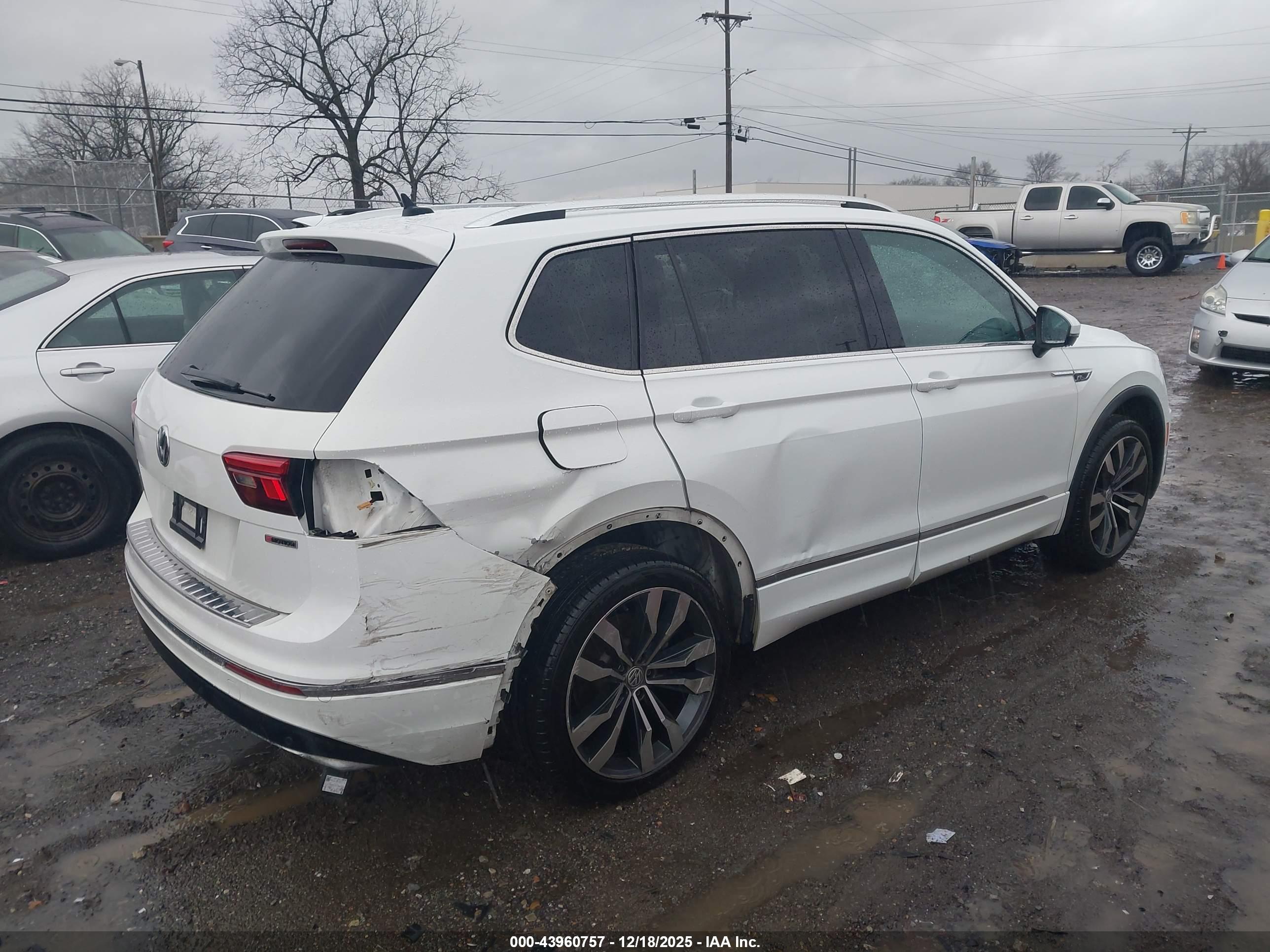 VOLKSWAGEN TIGUAN image 4