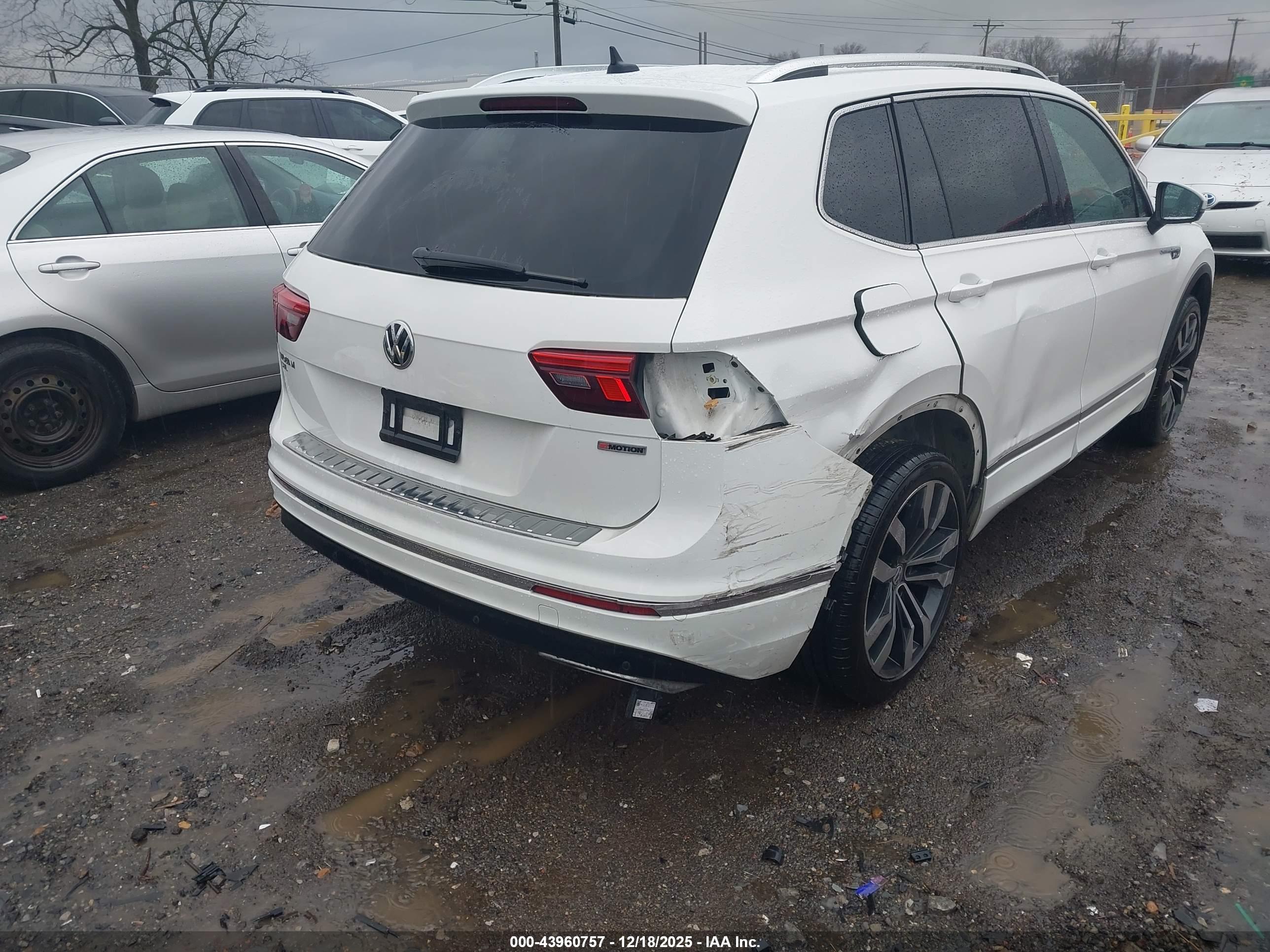 VOLKSWAGEN TIGUAN image 6